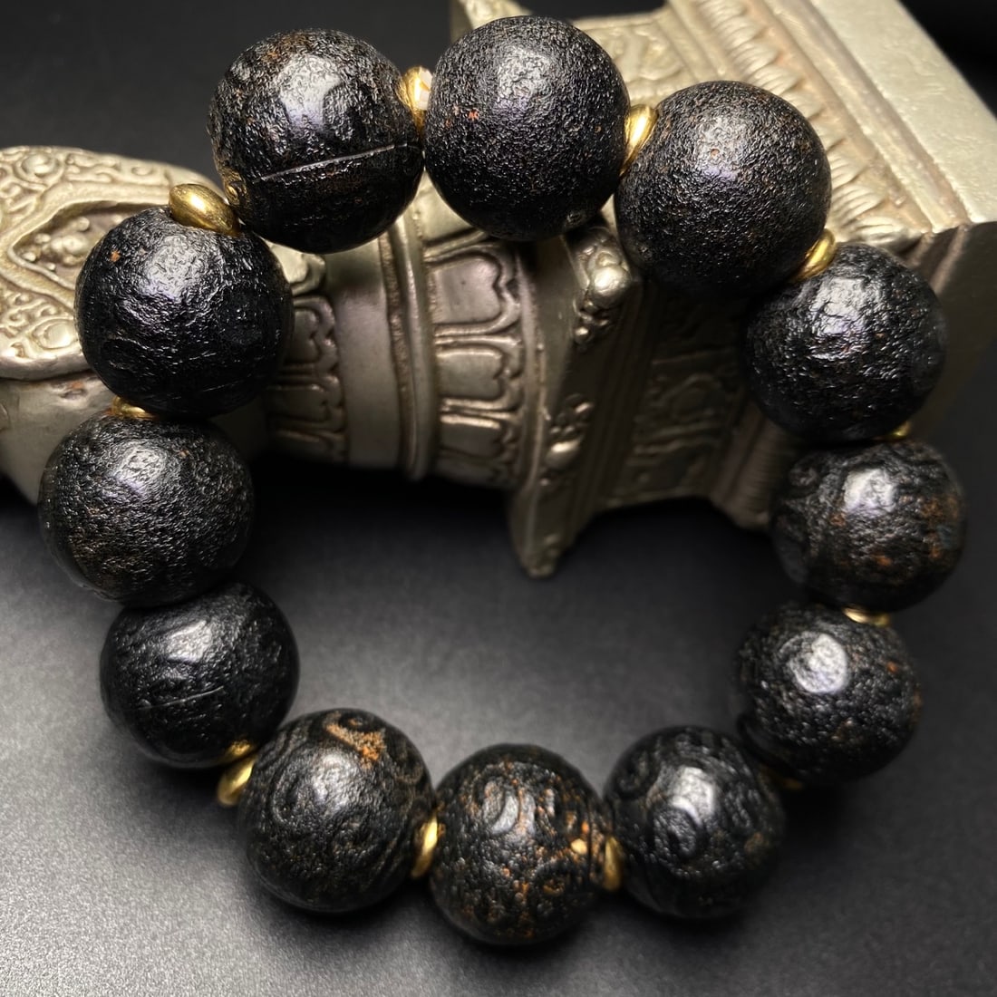An Exquisite Agate Bracelets - 2