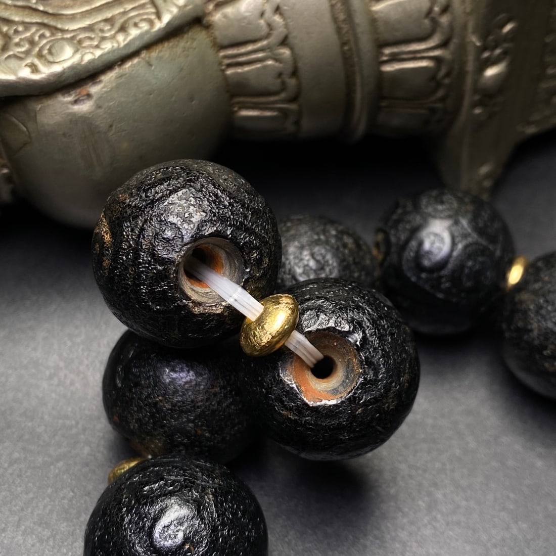 An Exquisite Agate Bracelets - 8