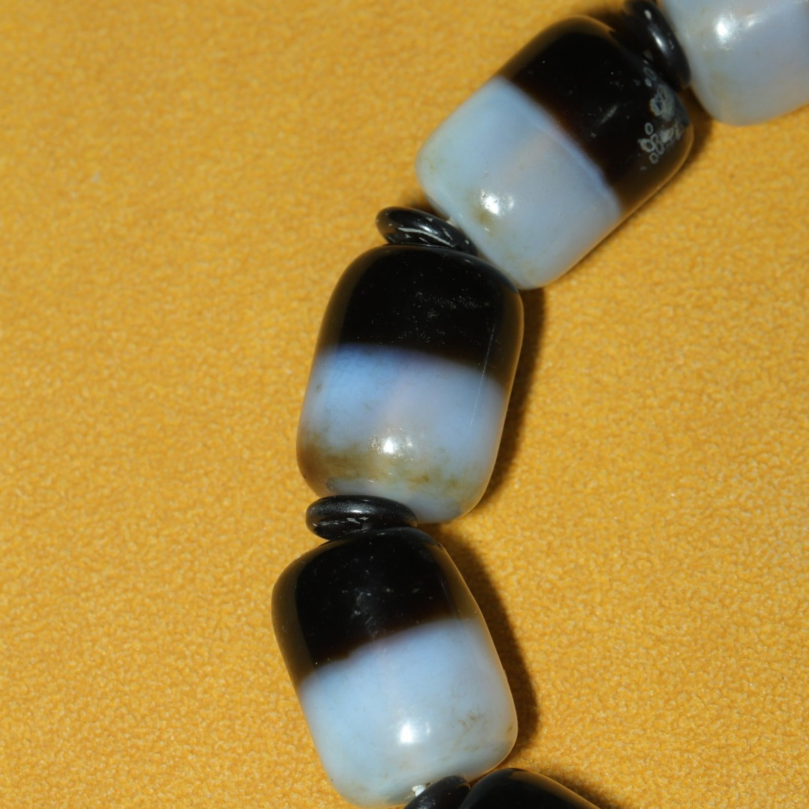 An Exquisite Dzi Bead Bracelets - 7