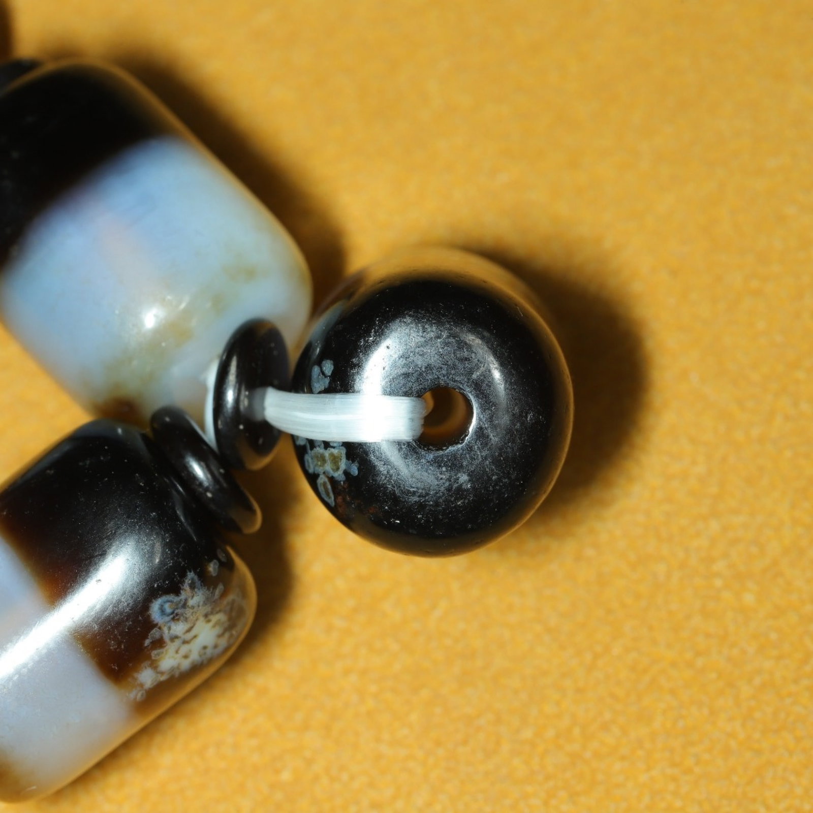 An Exquisite Dzi Bead Bracelets - 9