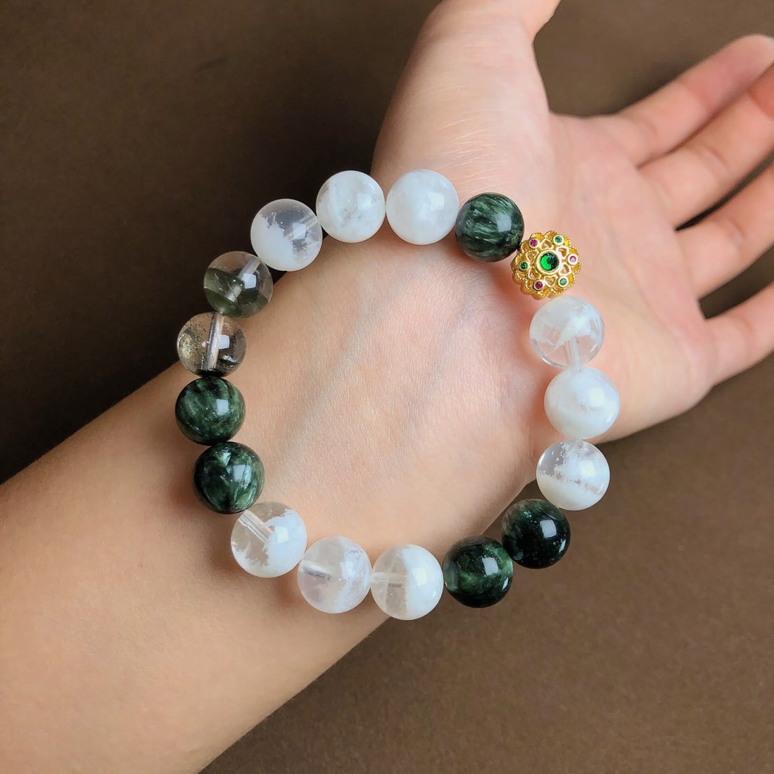 An Exquisite Crystal Bracelets - 2