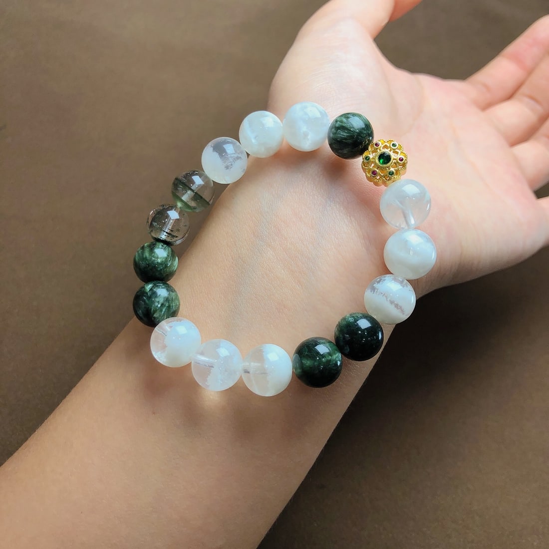 An Exquisite Crystal Bracelets - 5