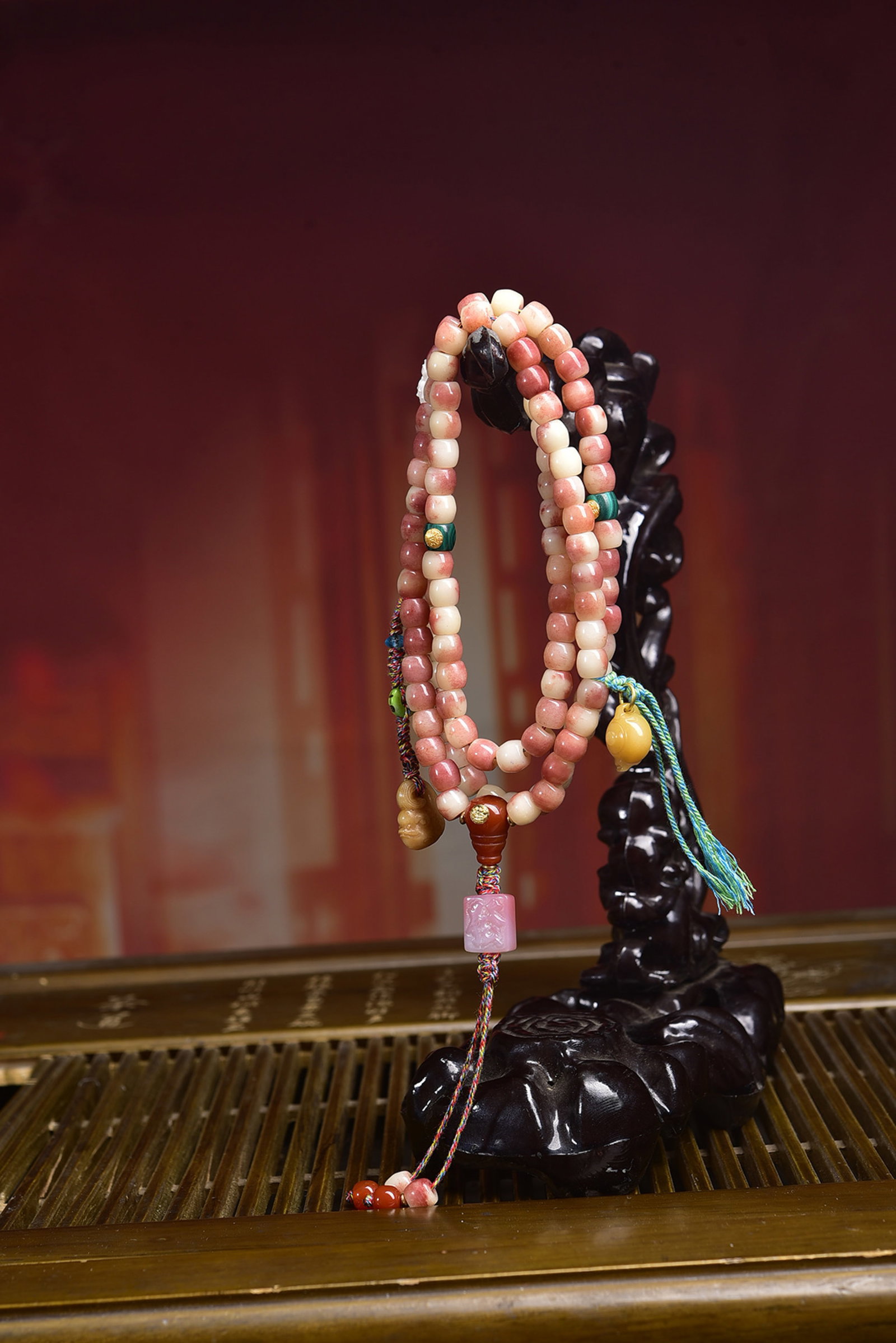 An Exquisite Bracelets - 4