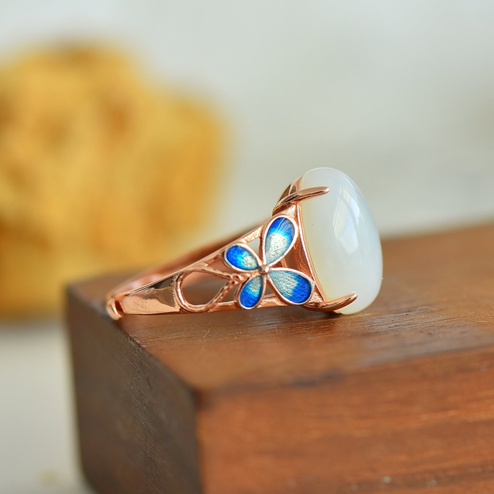An Exquisite Sterling Silver-Gold Plated Inlaid White Jade Ring: An Exquisite Sterling Silver-Gold Plated Inlaid White Jade Ring 纯银镀金镶白玉戒指