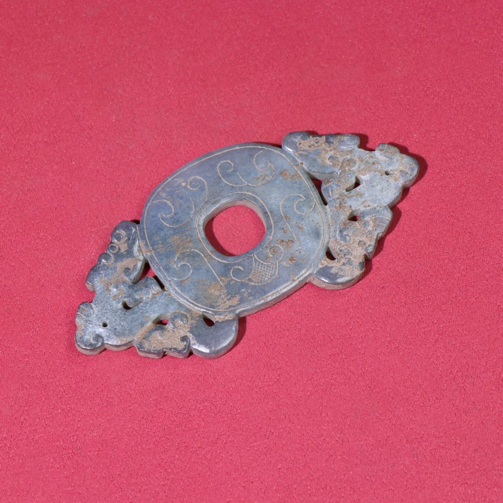 White Jade Dragon Pattern Pendant - 2