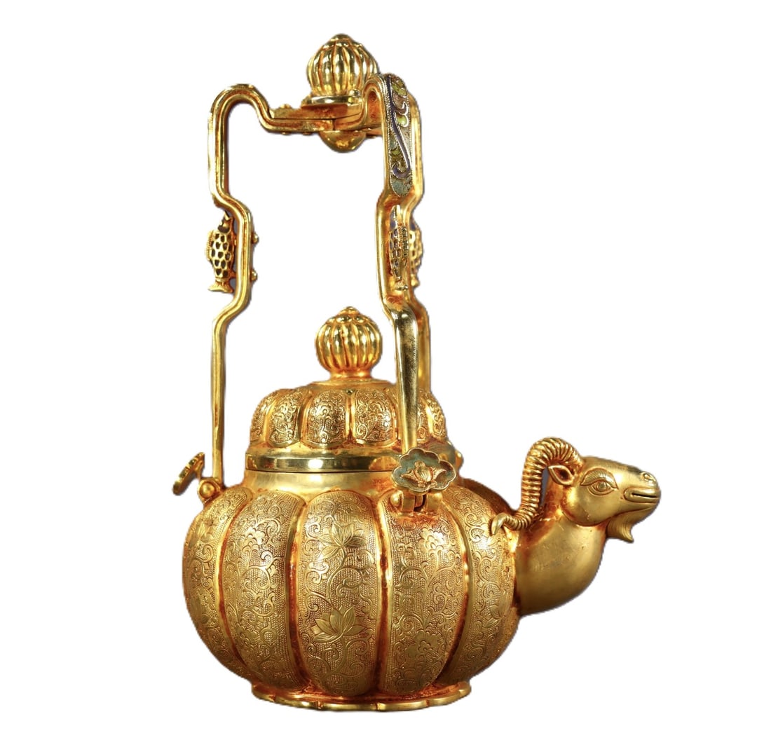 An Exquisite Gilt Bronze Lotus Pattern Pot: An Exquisite Gilt Bronze Lotus Pattern Pot,Qing Dynasty,China,Size:9.3inx6.3inx4.1in,Weight:989g 铜鎏金缠枝莲纹壶,中国清代