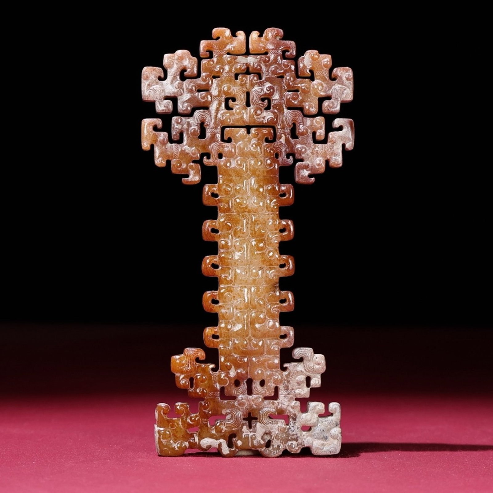 An Exquisite White Jade Chi-Dragon Pattern Ornament (1 of 9)
