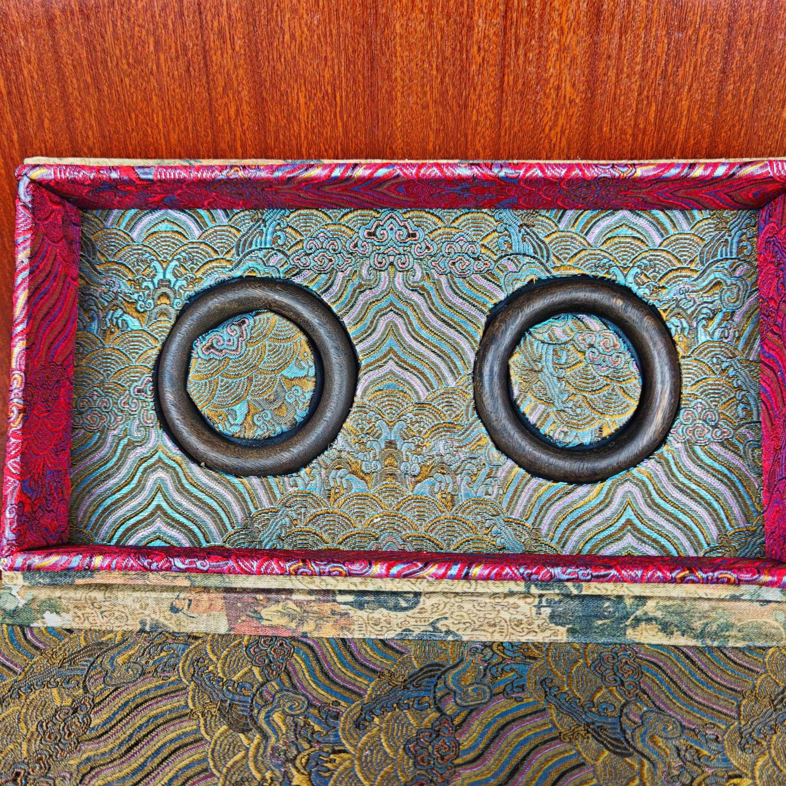 A Pair of Rare Eaglewood Bracelets: A Pair of Rare Eaglewood Bracelets,Qing Dynasty, China,Size:(Inside Diameter)20.5in 一对沉香手镯,中国清代