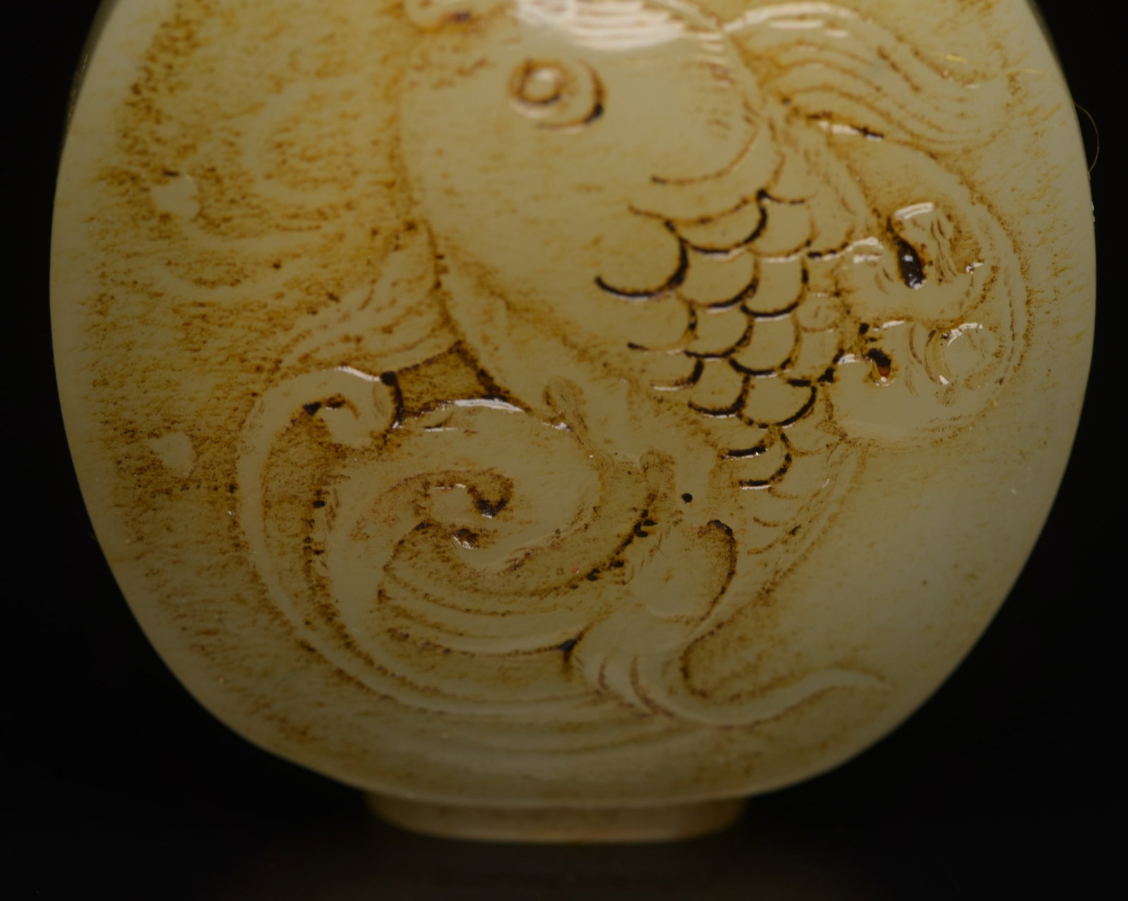 An Exquisite White Jade Fish Pattern Snuff Bottle - 7