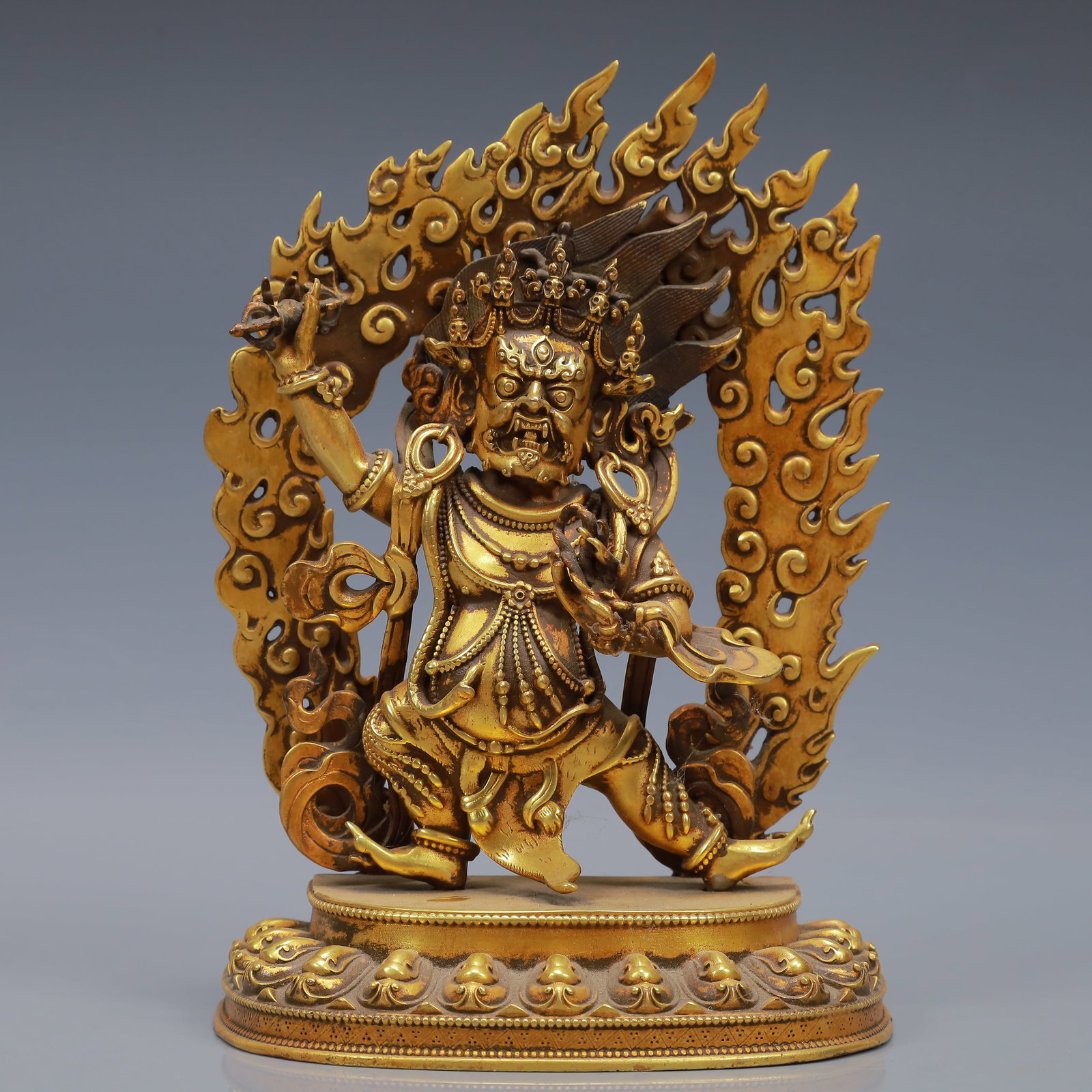 An Exquisite Gilt Bronze Statue of Vajra: An Exquisite Gilt Bronze Statue of Vajra,Qing Dynasty, China,Size:4.7inx2.4inx6.3in,Weight:1350g 铜鎏金金刚像,中国清代