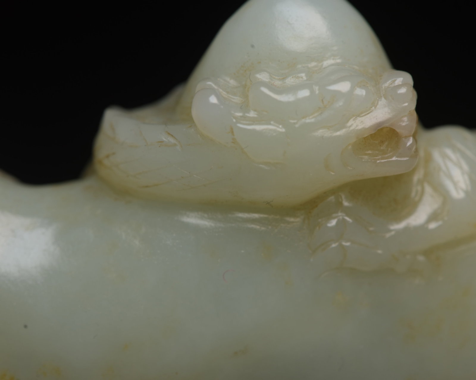 An Exquisite White Jade Dragon Pattern Brush Holder - 7