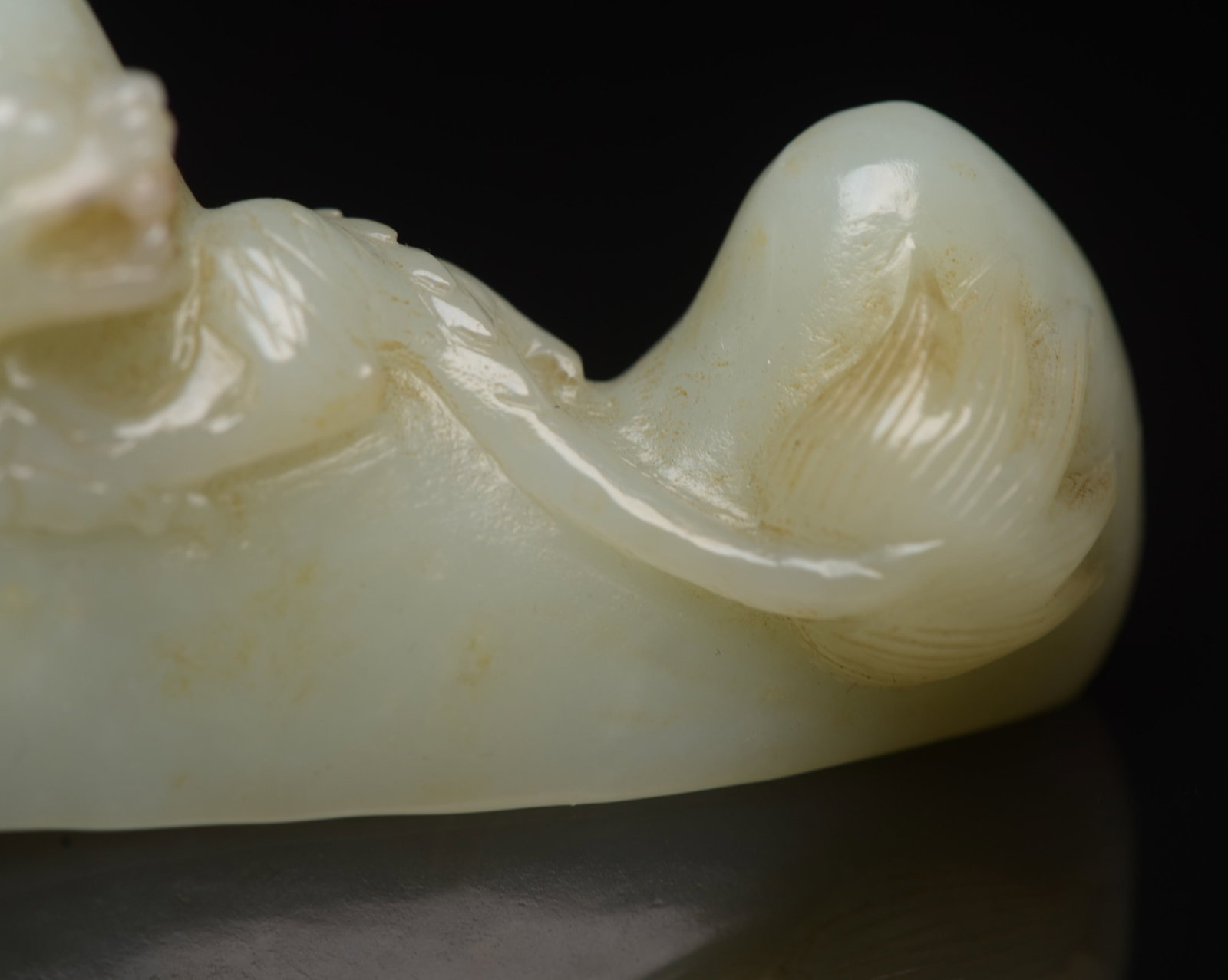 An Exquisite White Jade Dragon Pattern Brush Holder - 8