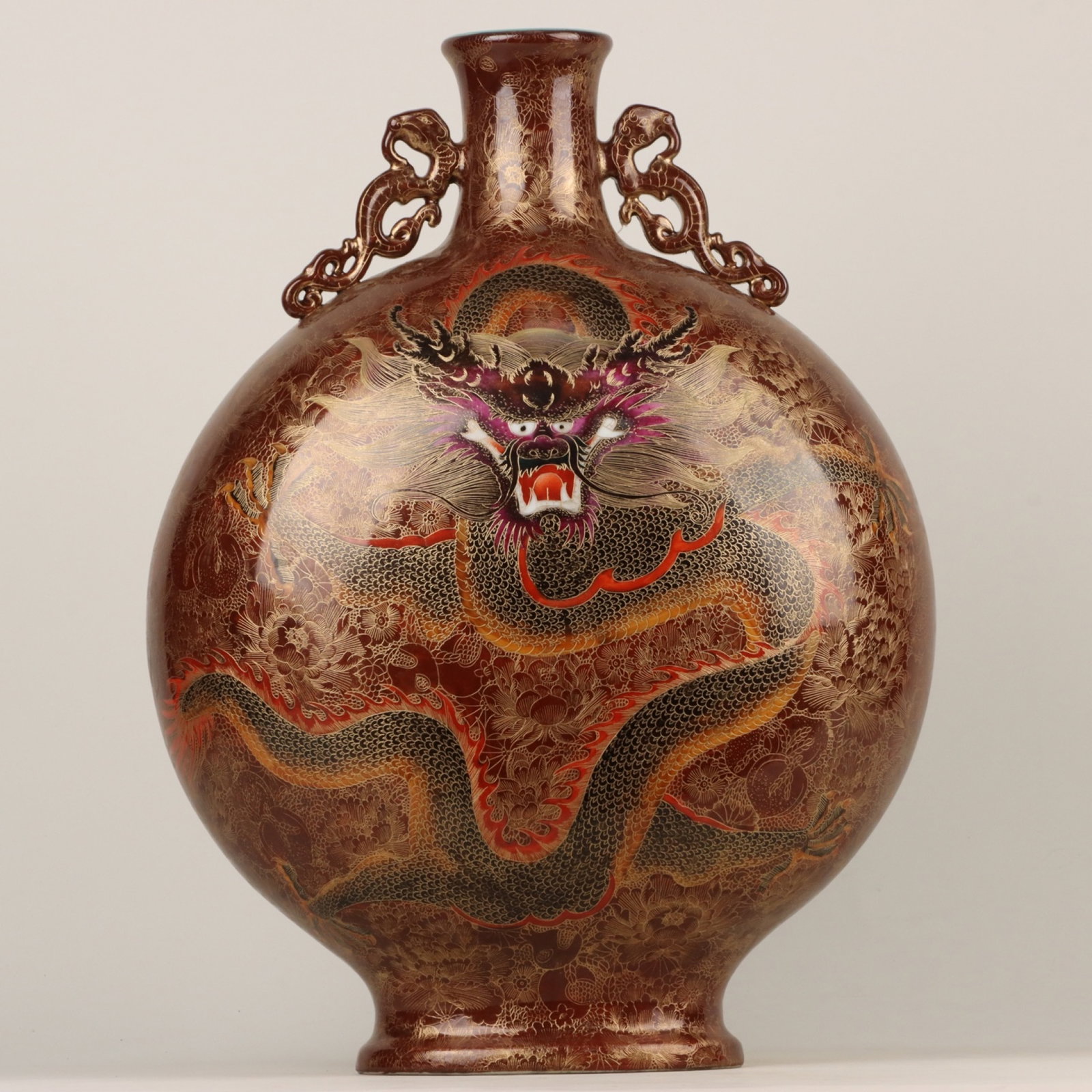 A Huge Enamel Dragon Pattern Double-Ears Vase (1 of 9)