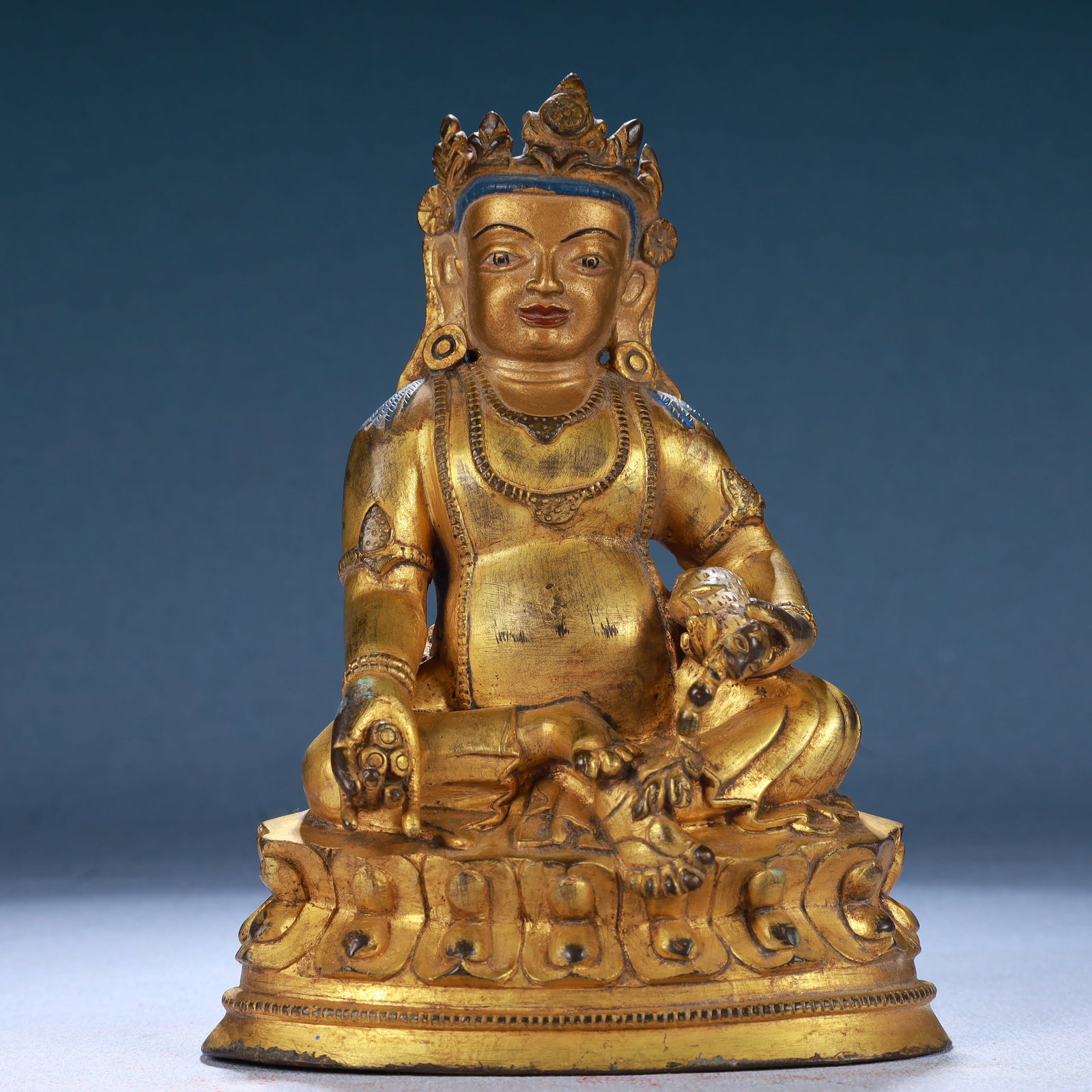 A Solemn Gilt Bronze Statue of Mammon: A Solemn Gilt Bronze Statue of Mammon,Qing Dynasty, China,Size:4.7inx2.4inx6.3in,Weight:800g 铜鎏金财神像,中国清代