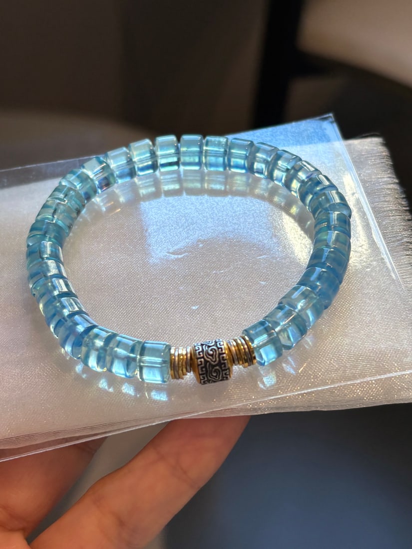 An Exquisite Aquamarine Bracelet: An Exquisite Aquamarine Bracelet,Size:0.3in,Weight:23.8g 海蓝宝手链