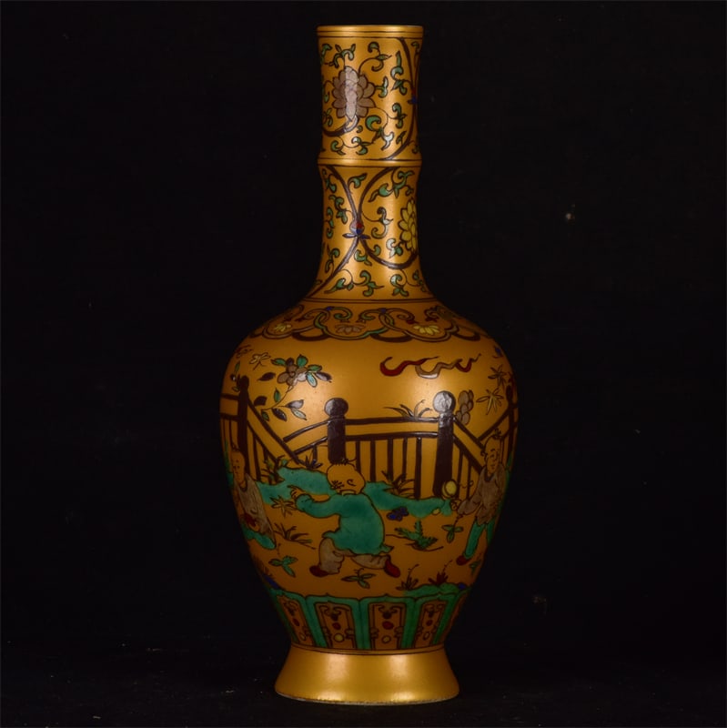 An Exquisite Gold Ground Wucai Figure and Story Pattern Vase: An Exquisite Gold Ground Wucai Figure and Story Pattern Vase,Ming Dynasty,China,Chenghua Six-Character Mark,Size:8.5inx3.7in 金地五彩人物故事纹