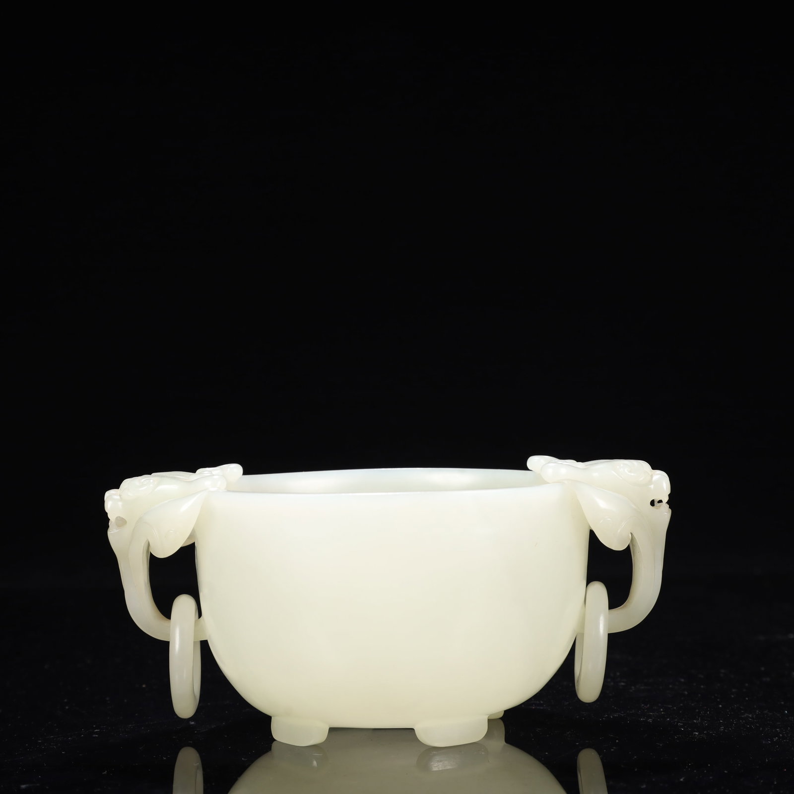 An Exquisite White Jade Beast-Ears Bowl: An Exquisite White Jade Beast-Ears Bowl,Qing Dynasty, China,Size:6.3inx4.5inx2.6in,Weight:550g 白玉兽耳碗,中国清代