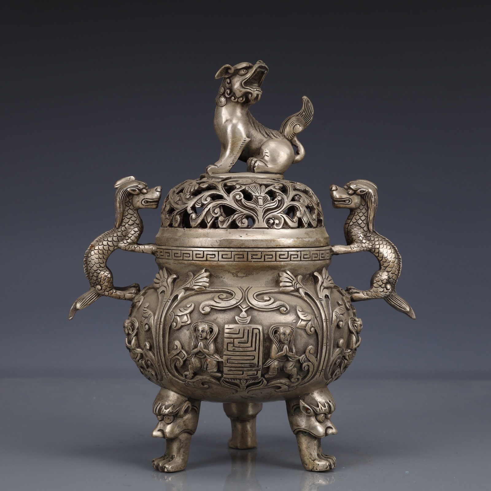 An Exquisite Silver-Plated Bronze Figure Pattern Double-Ears and Tripod Censer: An Exquisite Silver-Plated Bronze Figure Pattern Double-Ears and Tripod Censer,Qing Dynasty, China,Qianlong Four-character Mark,Size:7.9inx5.1inx8.7in,Weight:1550g 铜镀银人