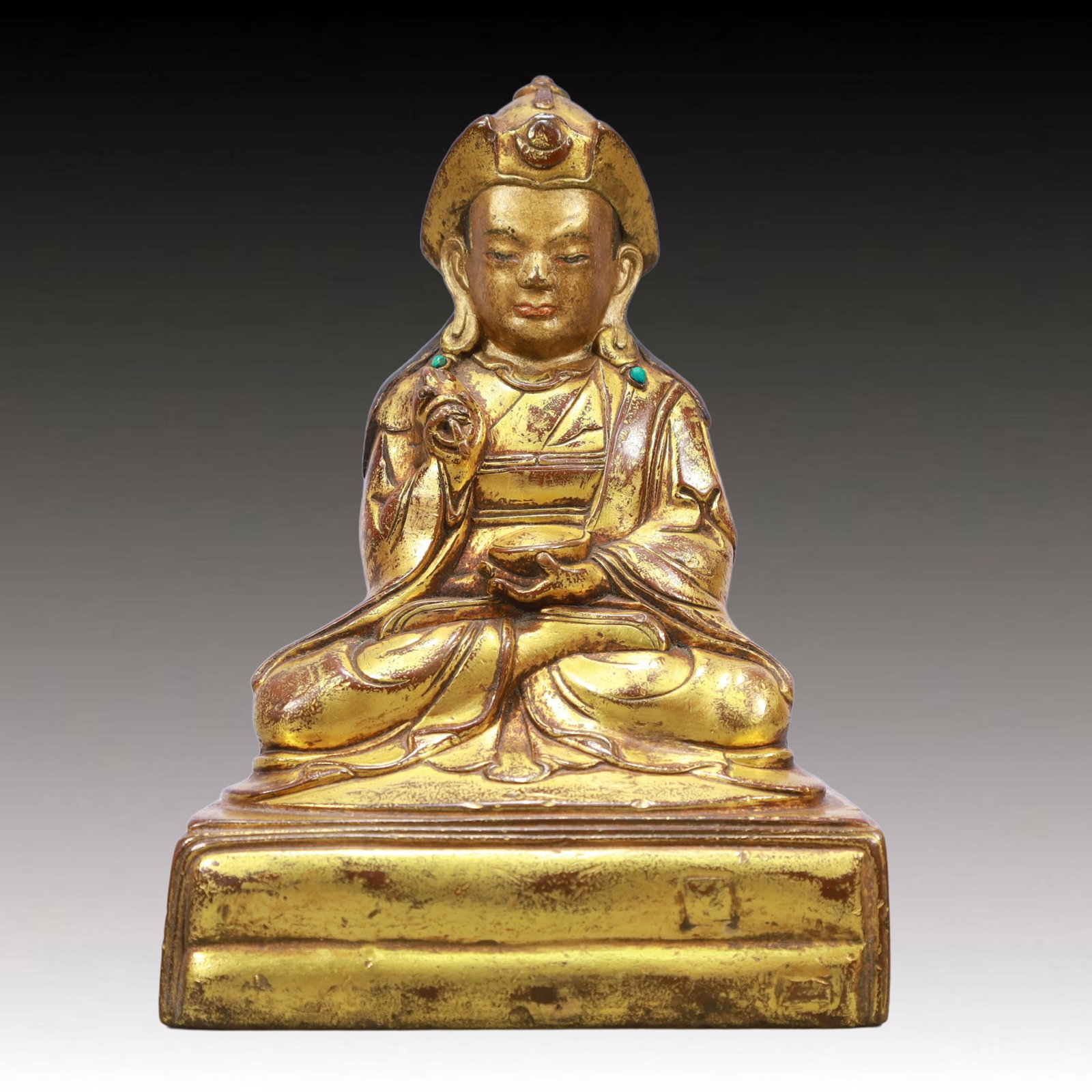 A Solemn Gilt Bronze Statue of Vajrasattva: A Solemn Gilt Bronze Statue of Vajrasattva,Ming Dynasty, China,Size:5.5inx4.3inx7.9in Weight:2000g 铜鎏金金刚萨陲像,中国明代