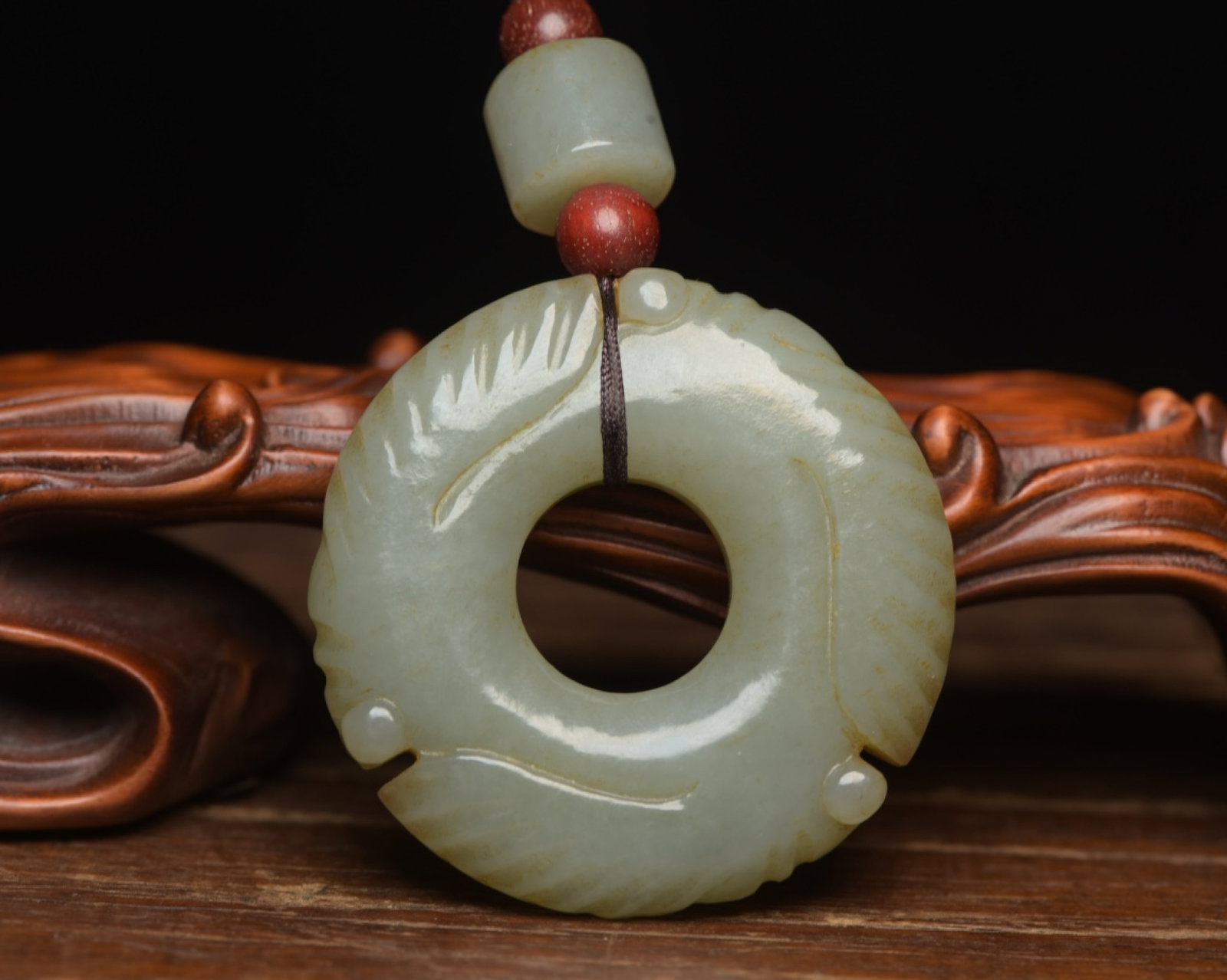 An Exquisite White Jade Cicada Pendant (1 of 9)
