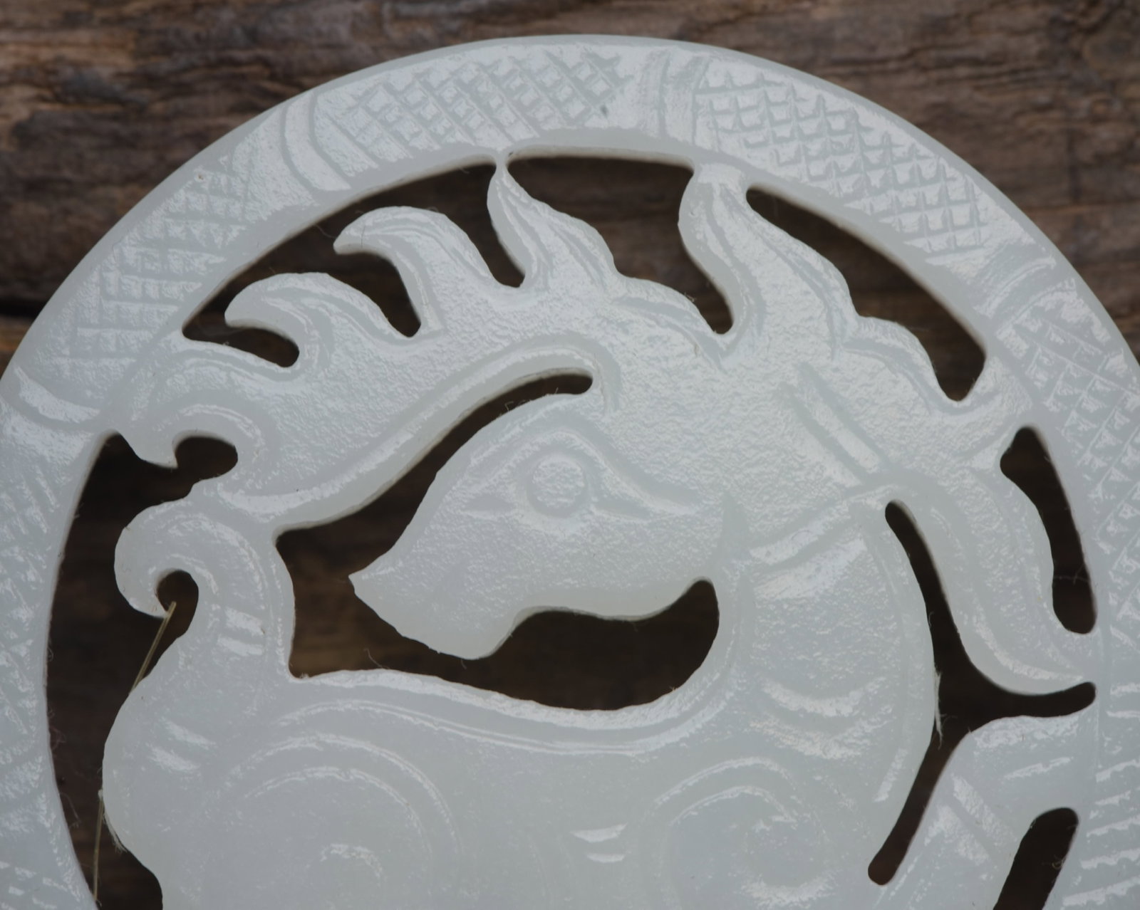 An Exquisite White Jade Deer Pattern Pendant - 8