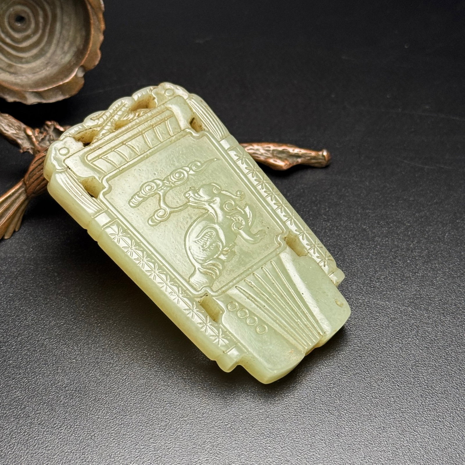 An Exquisite White Jade Beast Pattern Pendant - 2