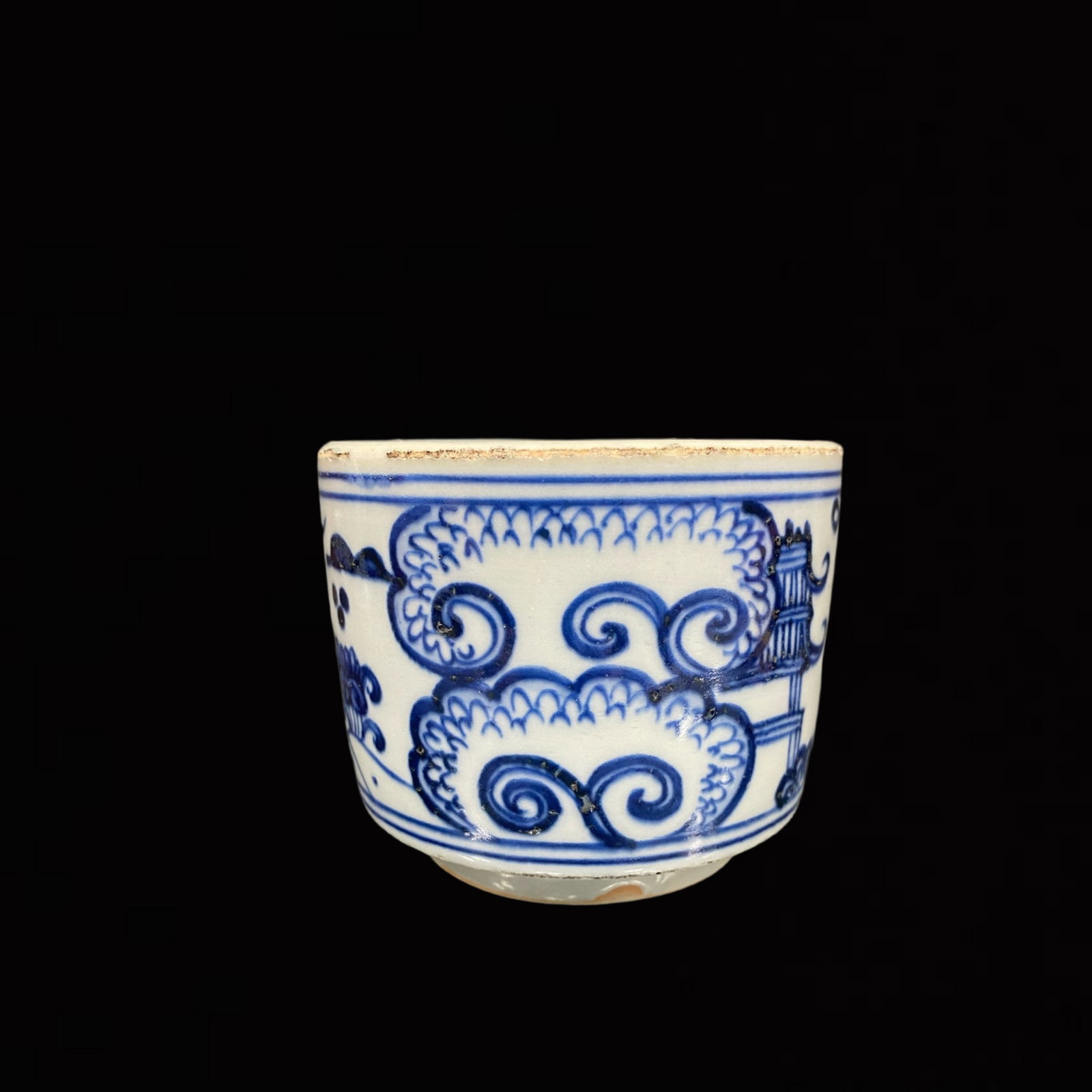 An Exquisite Blue and White Auspicious Cloud Pattern Jar - 2