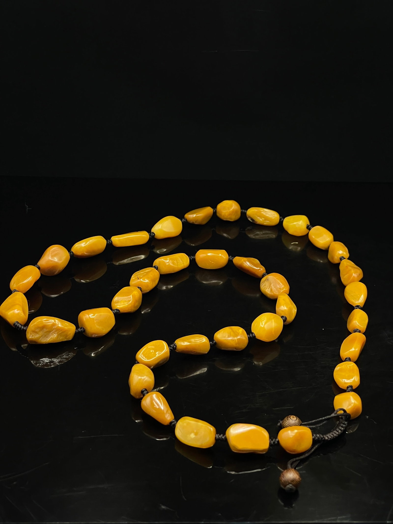 An Exquisite Shoushan Stone Necklace (1 of 8)