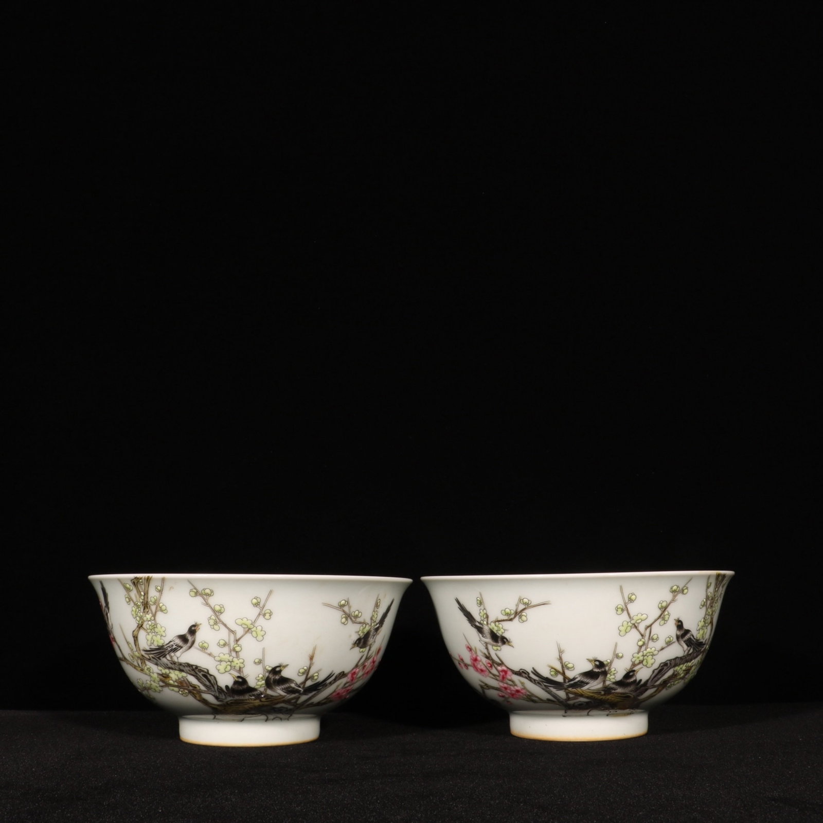 A Pair of Exquisite Enamel Flower and Bird Pattern Bowls: A Pair of Exquisite Enamel Flower and Bird Pattern Bowls,Qing Dynasty,China,Yongzheng Four-character Mark,Size:3inx5.9in 一对珐琅彩花鸟纹碗,ߑ