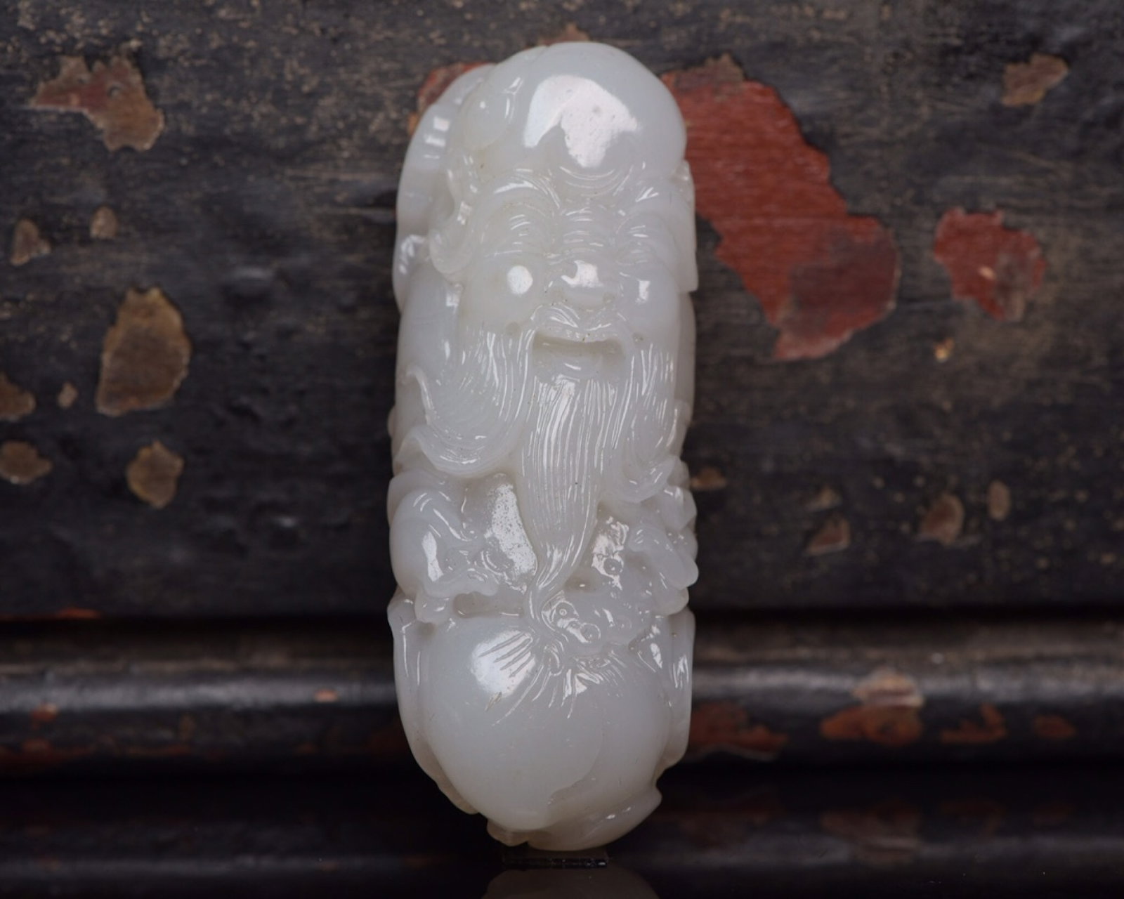 An Exquisite White Jade Figure Pattern Ornament: An Exquisite White Jade Figure Pattern Ornament,Qing Dynasty,China,Size:2.9inx1.1inx0.8in,Weight:78g 白玉人物纹摆件,中国清代