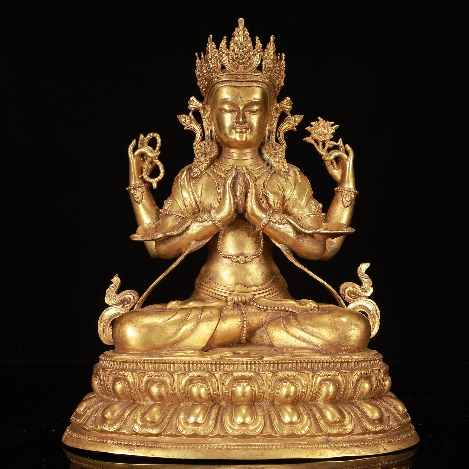 A Rare Gilt Bronze Four-arms Statue of Avalokitesvara: A Rare Gilt Bronze Four-arms Statue of Avalokitesvara,Qing Dynasty, China,Size:10.6inx7.1inx13in,Weight:5400g 铜鎏金四臂观音像,中国清&