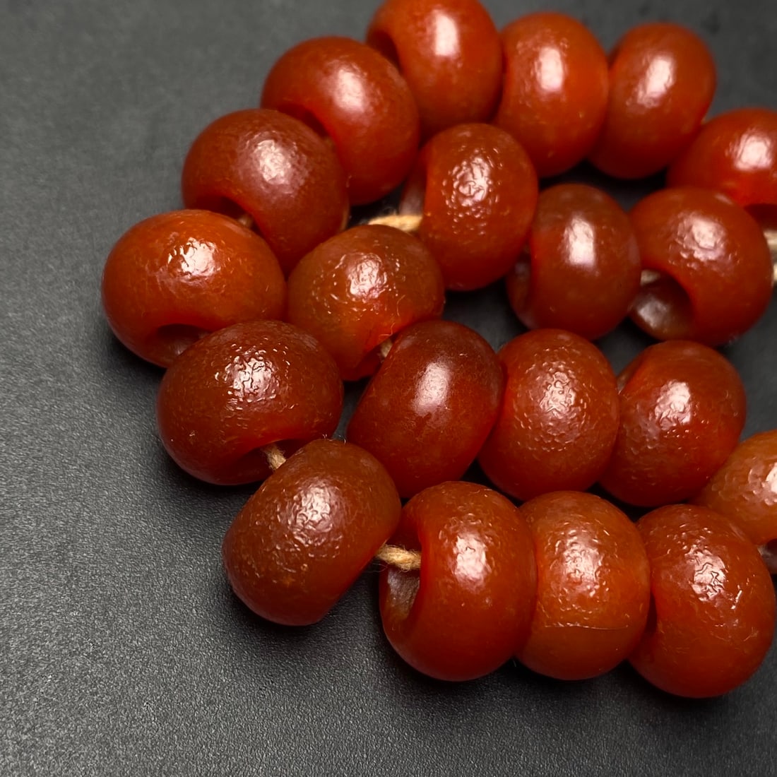 A Precious Agate Bracelets - 8