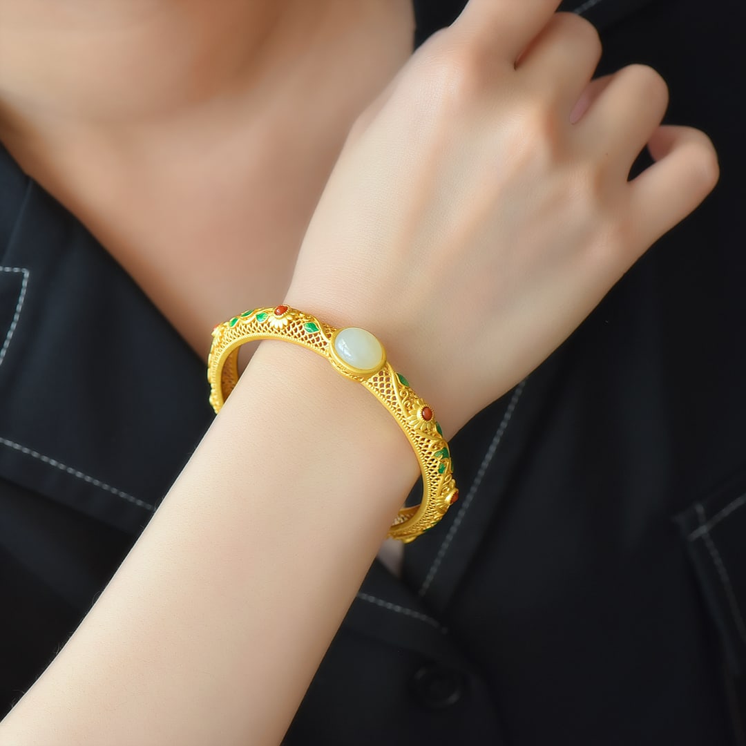 An Exquisite Sterling Silver-Gold Plated Inlaid White Jade Bracelet: An Exquisite Sterling Silver-Gold Plated Inlaid White Jade Bracelet 纯银镀金镶白玉手镯
