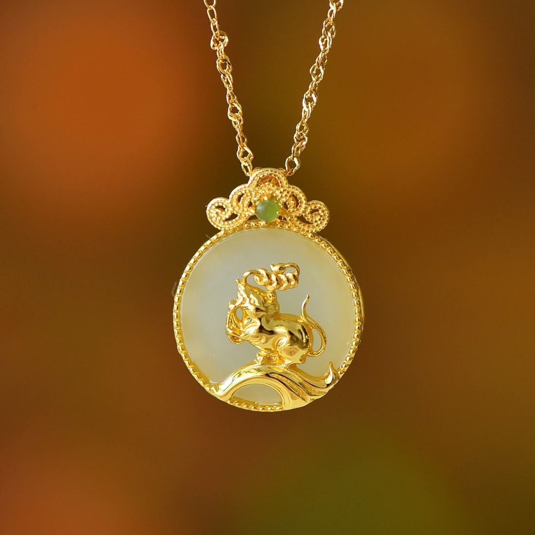 An Exquisite Sterling Silver-Gold Plated Inlaid White Jade Pendant: An Exquisite Sterling Silver-Gold Plated Inlaid White Jade Pendant,Size:16mmx16mm 纯银镀金镶白玉吊坠