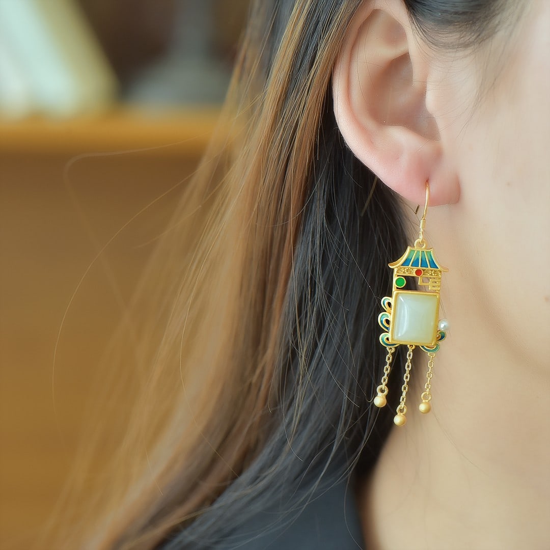 A Pair of Exquisite Sterling Silver-Gold Plated Inlaid White Jade Earrings: A Pair of Exquisite Sterling Silver-Gold Plated Inlaid White Jade Earrings 一对纯银镀金镶白玉耳环