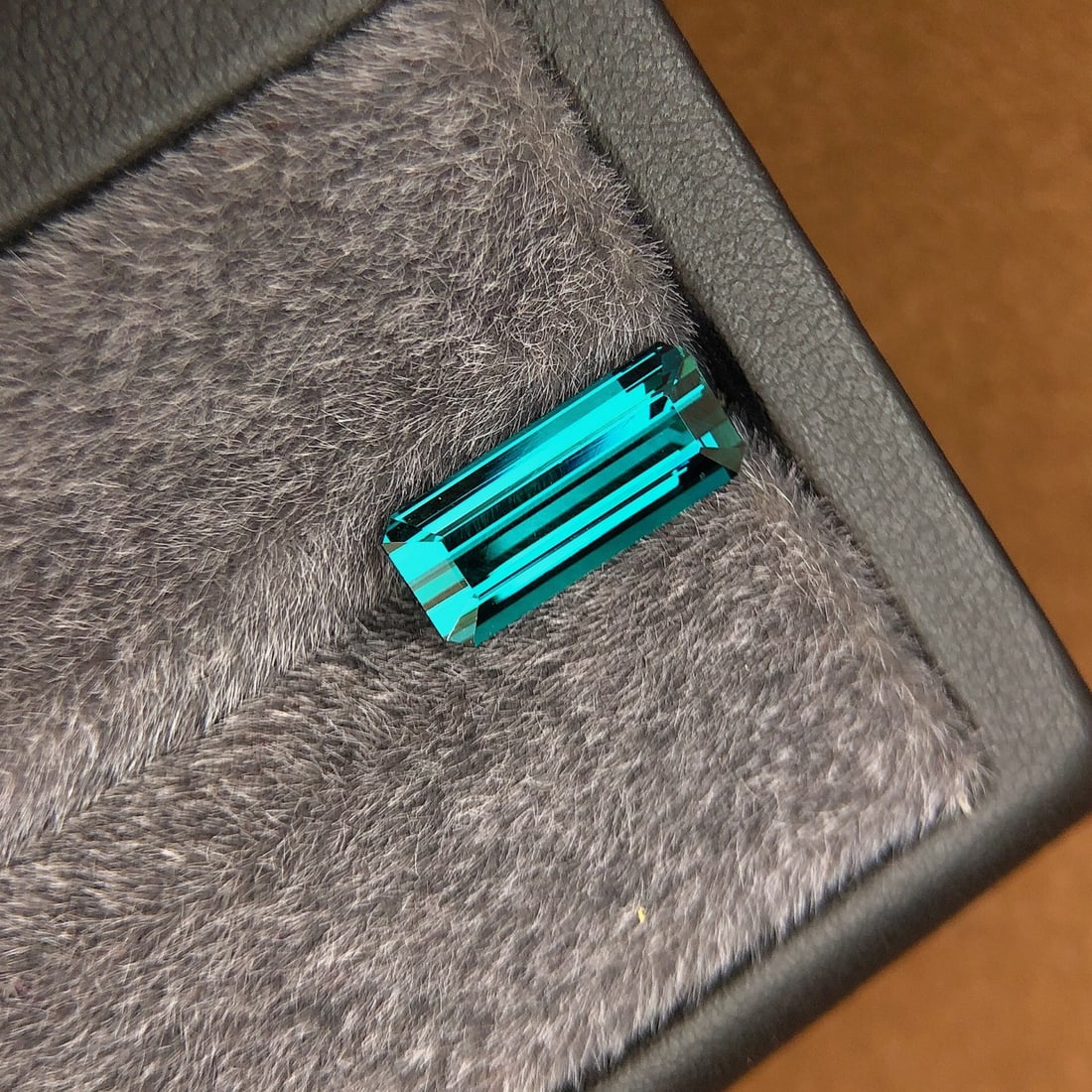 3.47Ctw Natural Tourmaline Loose: 3.47Ctw Natural Tourmaline Loose,Size:13.7mmx5.8mmx4.4mm 3.47Ctw天然碧玺裸石