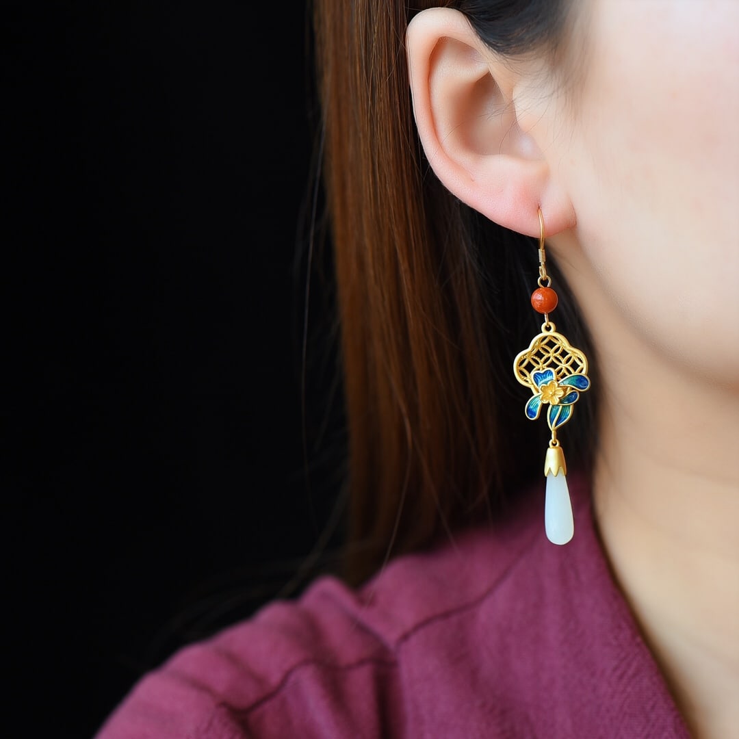 A Pair of Exquisite Sterling Silver-Gold Plated Inlaid White Jade Enamel Earrings: A Pair of Exquisite Sterling Silver-Gold Plated Inlaid White Jade Enamel Earrings,Size:6mmx20mm 一对纯银镀金镶白玉珐琅耳环