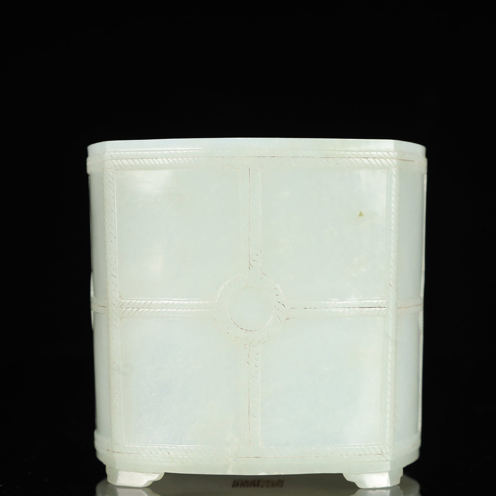 An Exquisite White Jade Four Legs Brush Pot: An Exquisite White Jade Four Legs Brush Pot,Qing Dynasty, China,Qianlong Four-character Mark,Size:3.7inx3.5in,Weight:300g