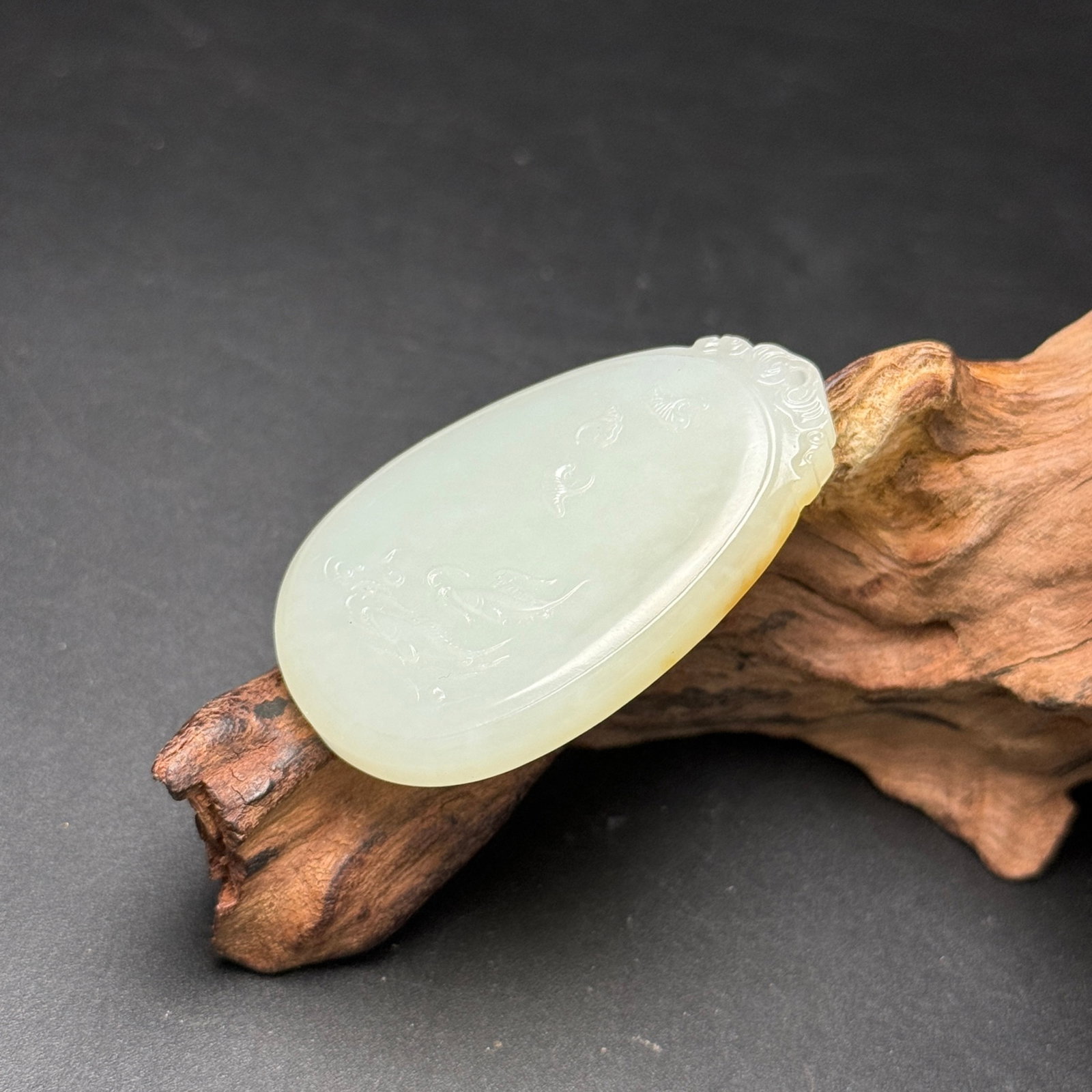 An Exquisite White Jade Fish Pattern Pendant - 4