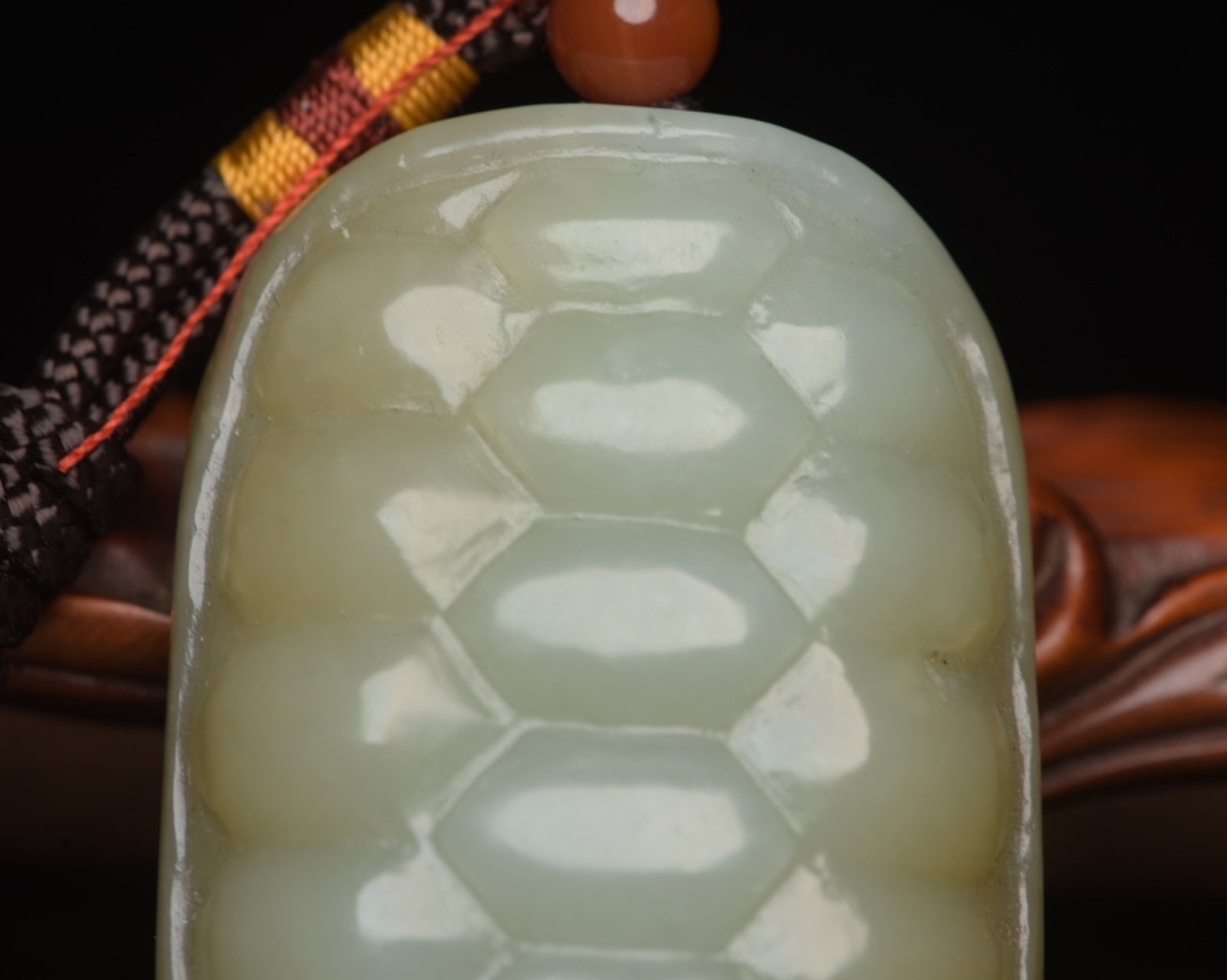 An Exquisite White Jade Turtle Shell Pendant - 6