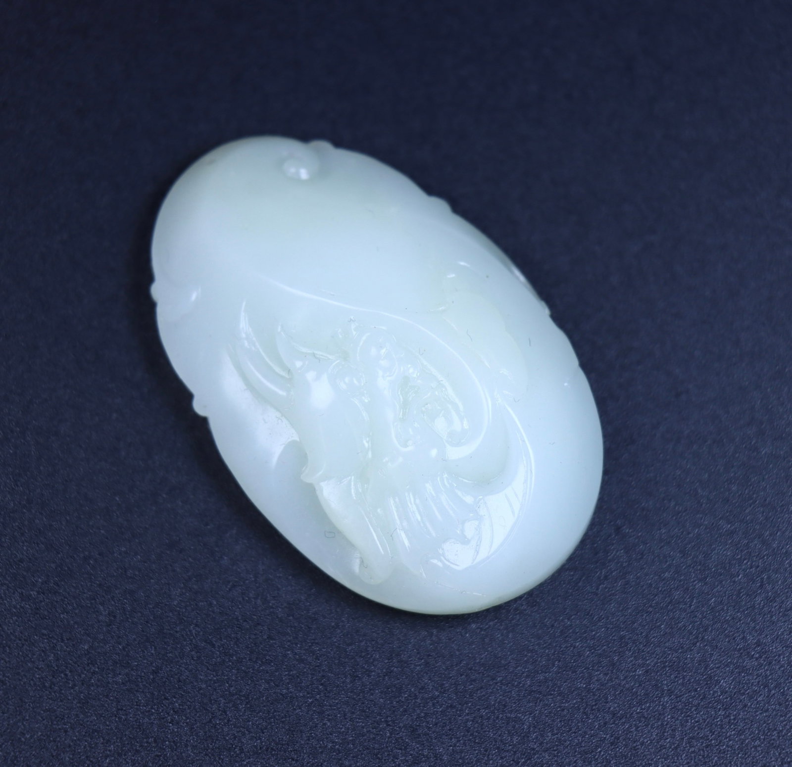 An Exquisite White Jade Dragon Pattern Pendant - 5