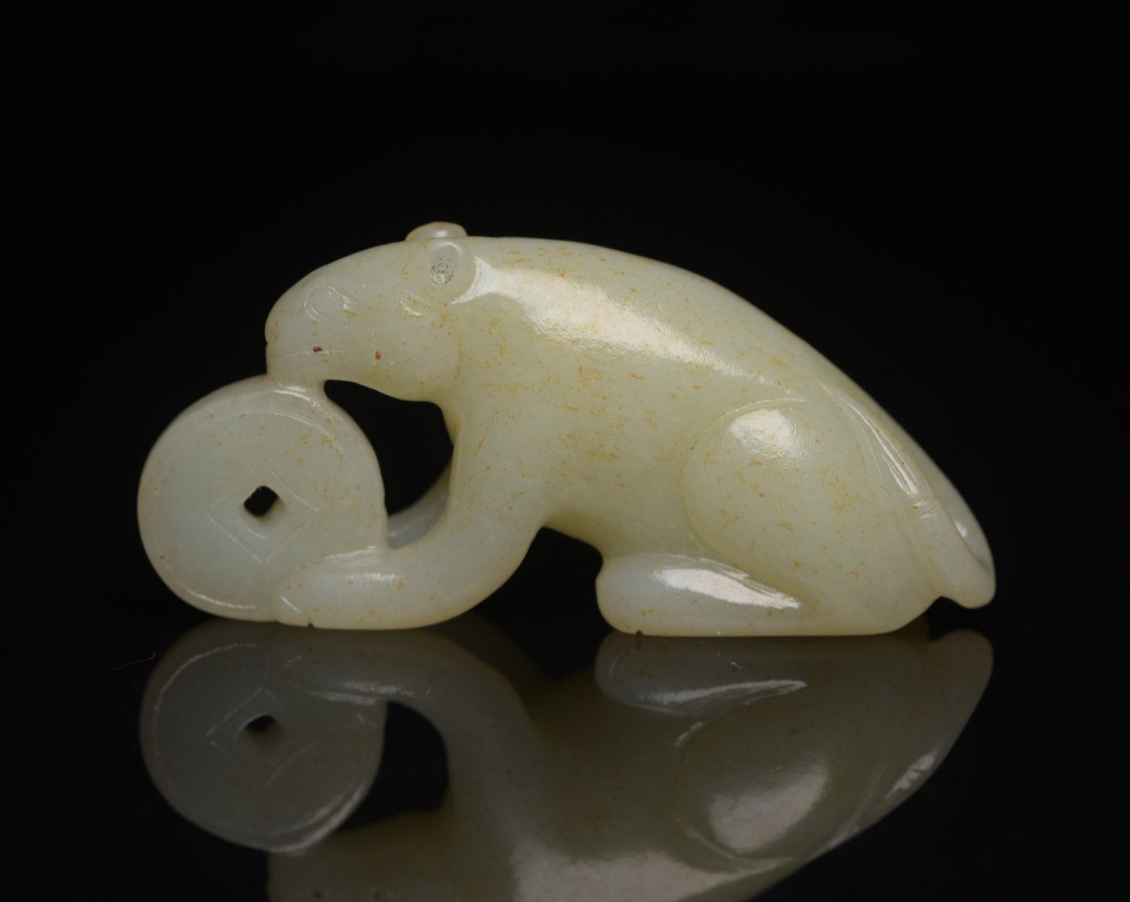 An Exquisite White Jade Mouse Ornament (1 of 9)