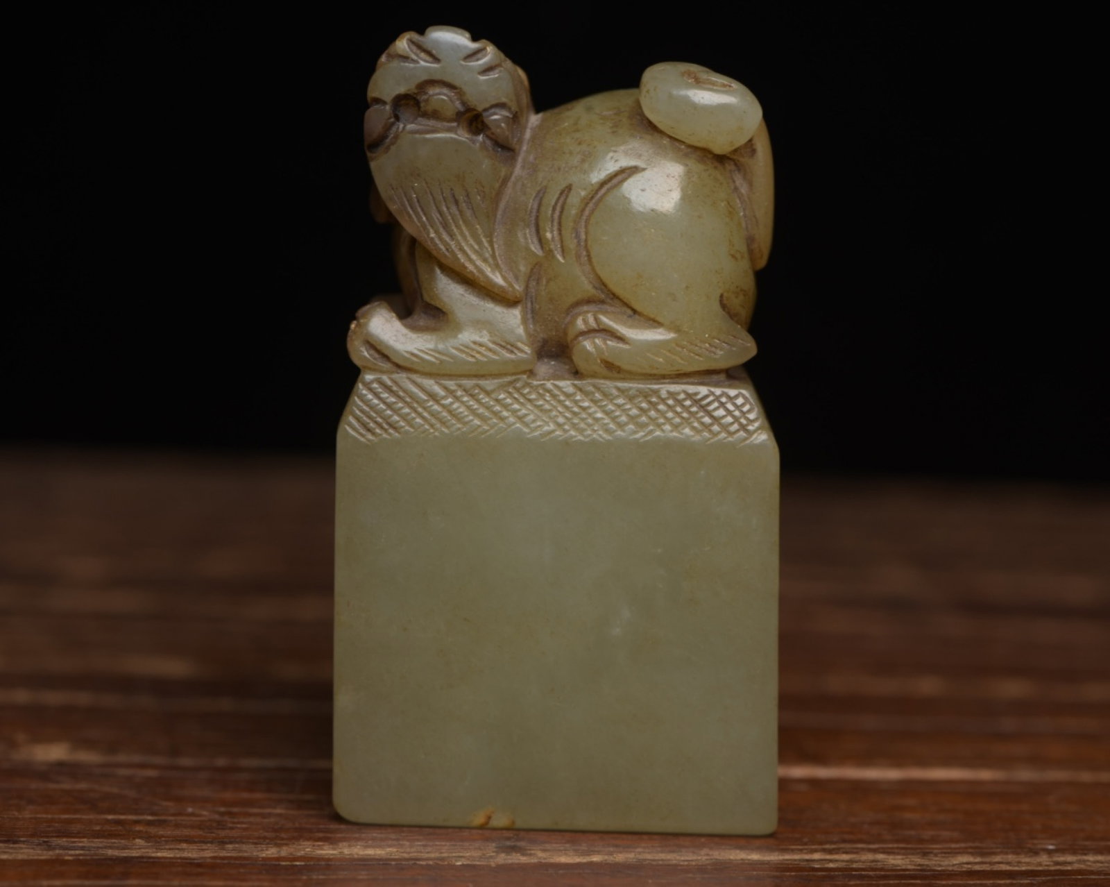 An Exquisite White Jade Beast Seal: An Exquisite White Jade Beast Seal,Qing Dynasty,China,Size:2.9inx1.6inx0.9in,Weight:166g 白玉兽印章,中国清代