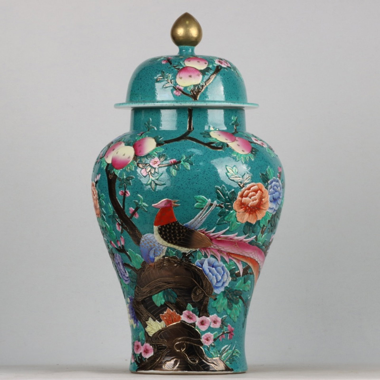 A Huge Enamel Turquoise Glazed Gilt Flower and Bird Pattern Cover Jar: A Huge Enamel Turquoise Glazed Gilt Flower and Bird Pattern Cover Jar,Qing Dynasty, China,Qianlong Six-character Mark,Size:21.7inx11.8in 珐琅彩松石绿釉鎏