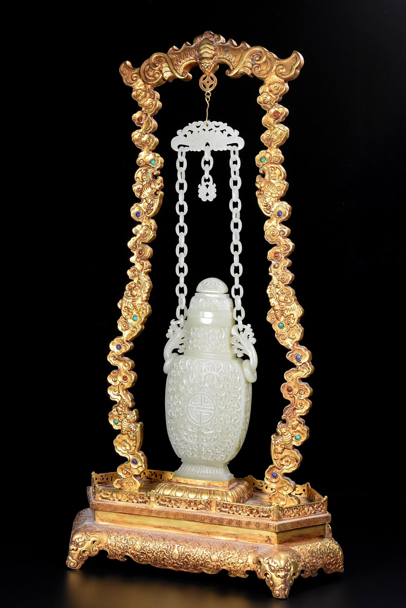 An Exquisite White Jade Shou-Character Pattern Bottle: An Exquisite White Jade Shou-Character Pattern Bottle,Qing Dynasty,China,Qianlong Six-Character Mark,Size:15.4inx3.9inx1.6in,Weight:727g