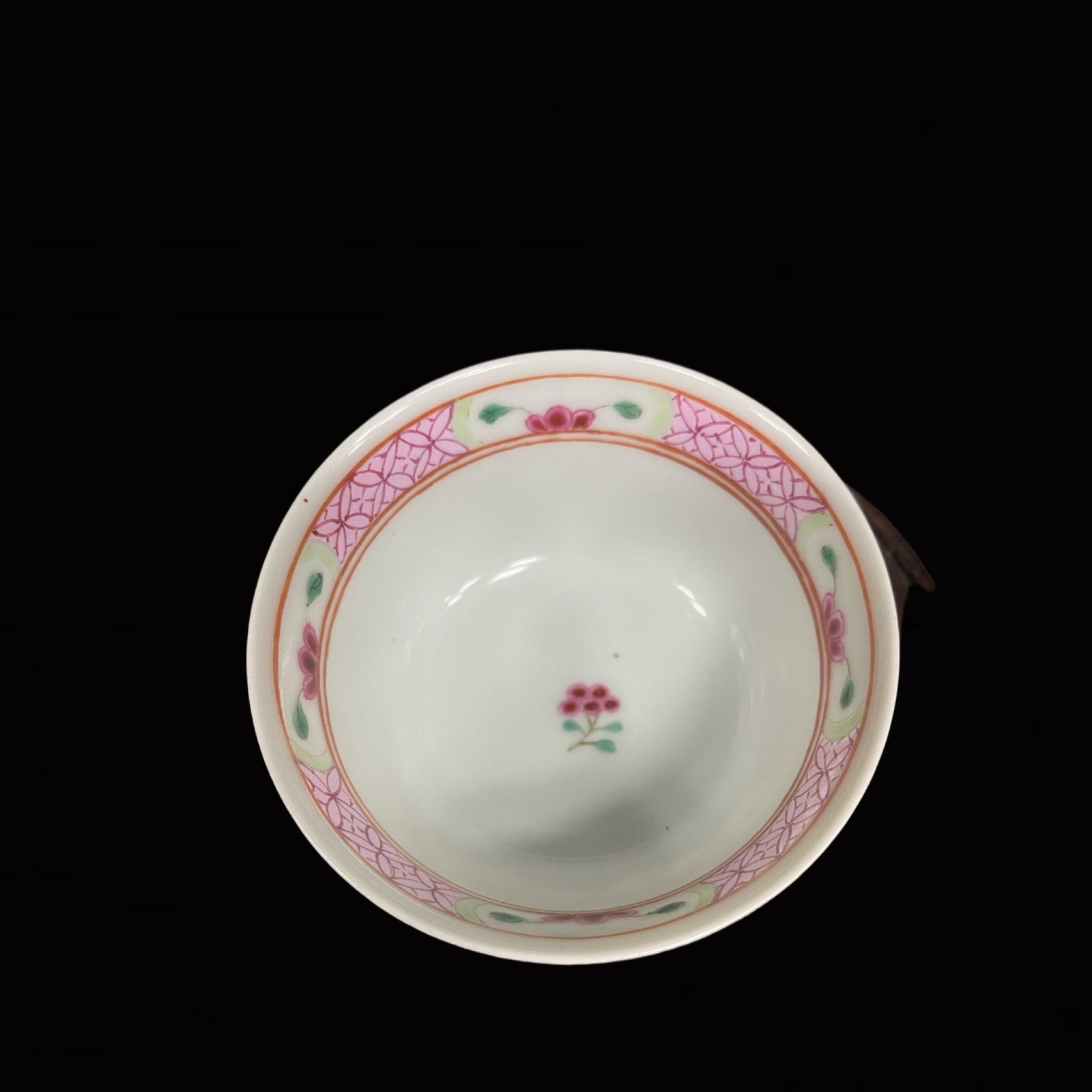An Exquisite Famille-Rose Figure and Story Pattern Bowl: An Exquisite Famille-Rose Figure and Story Pattern Bowl,Qing Dynasty,China,Size:1.5inx2.6in 粉彩人物故事纹碗,中国清代