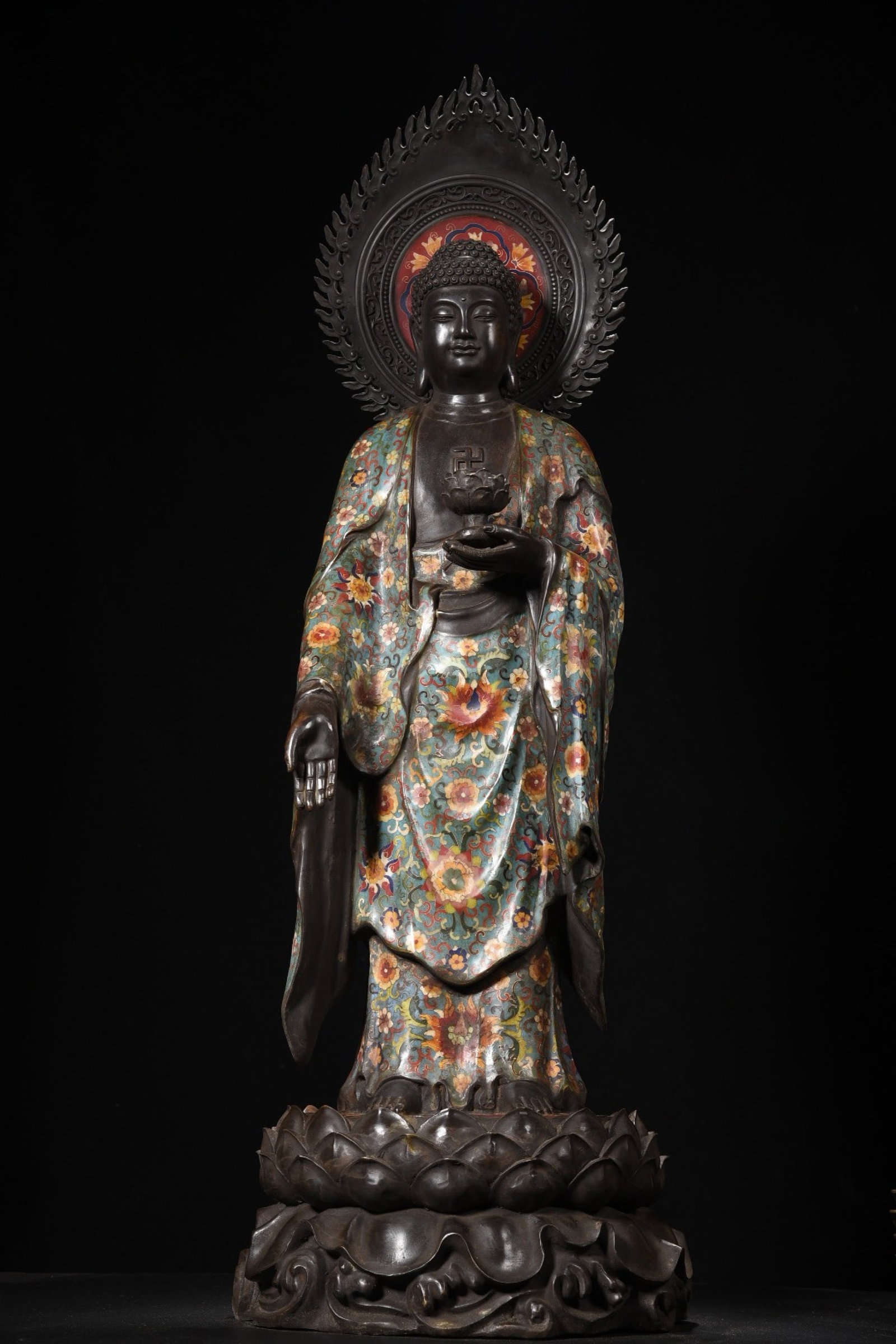 A Solemn Cloisonne Lotus Pattern Statue of Sakyamuni: A Solemn Cloisonne Lotus Pattern Statue of Sakyamuni,Qing Dynasty,China,Qianlong Four-Character Mark,Size:40.6inx12.6in,Weight:22kg 景泰蓝缠枝莲纹释$