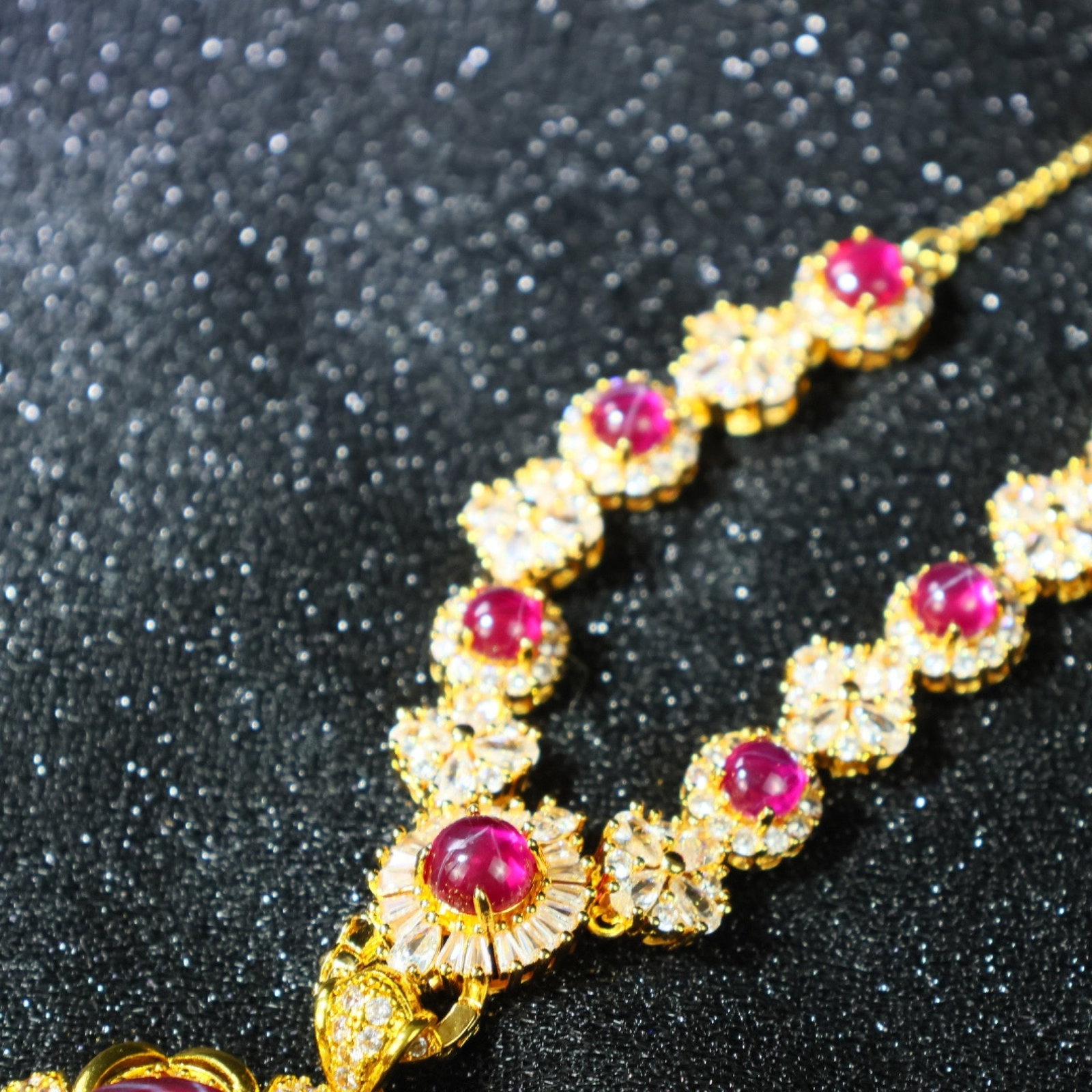 An Exquisite Necklace - 3
