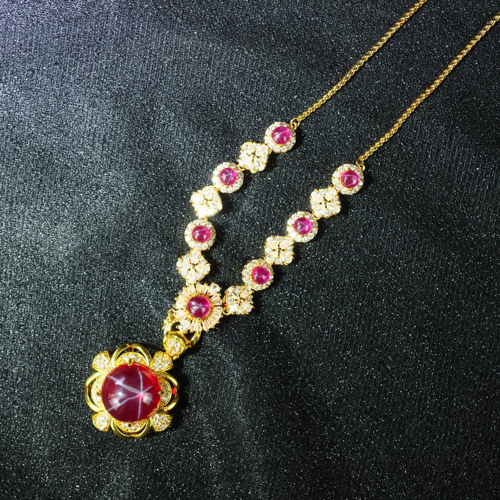 An Exquisite Necklace - 4