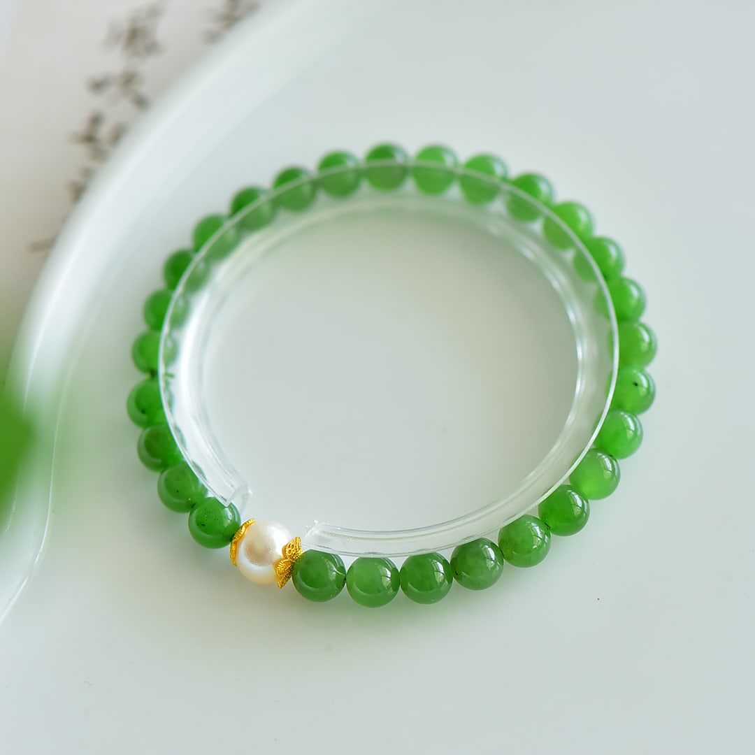 An Exquisite Jasper Bracelets: An Exquisite Jasper Bracelets,Size:6mmx6mm 碧玉手链